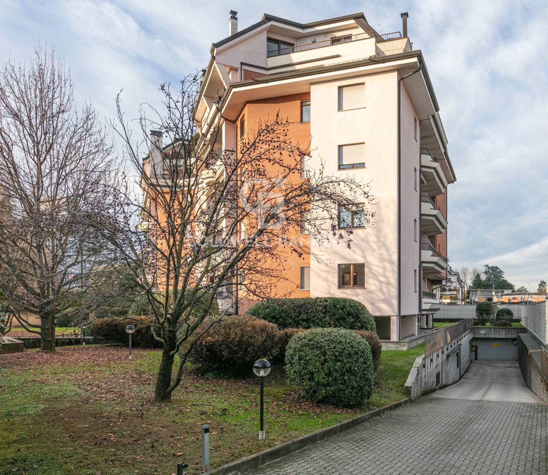 2 locali in vendita a Busto Arsizio