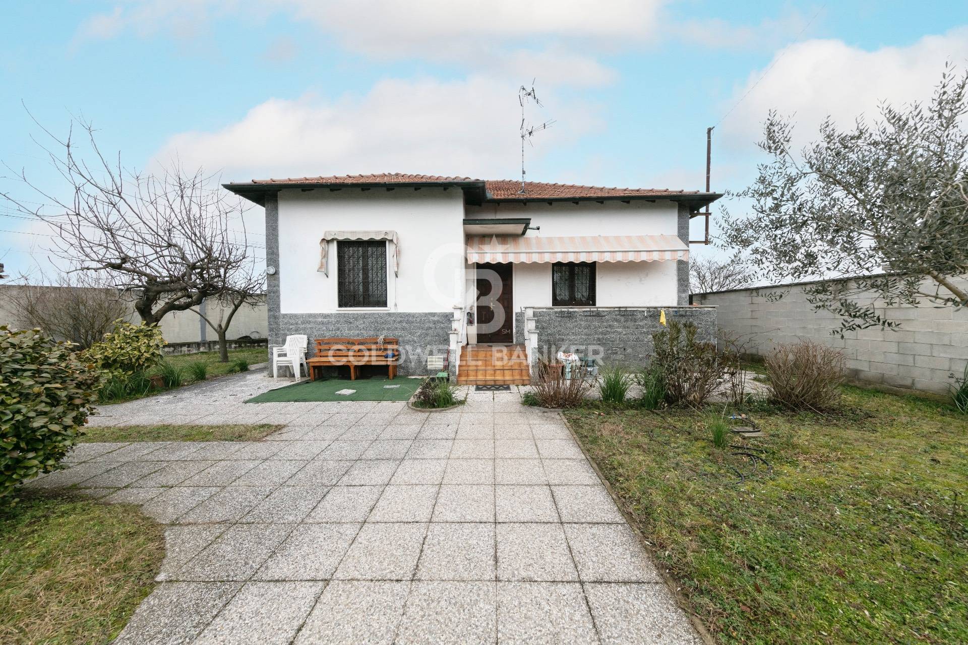 Villa in vendita a Magnago