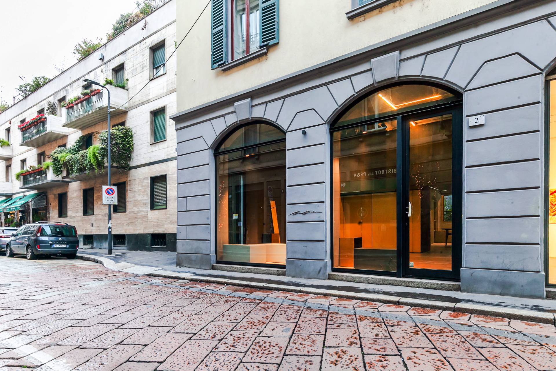 Shop for sale in Milano