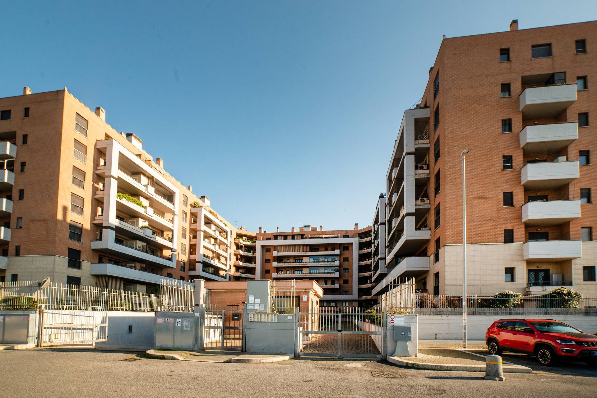2 locali in vendita a Fiumicino