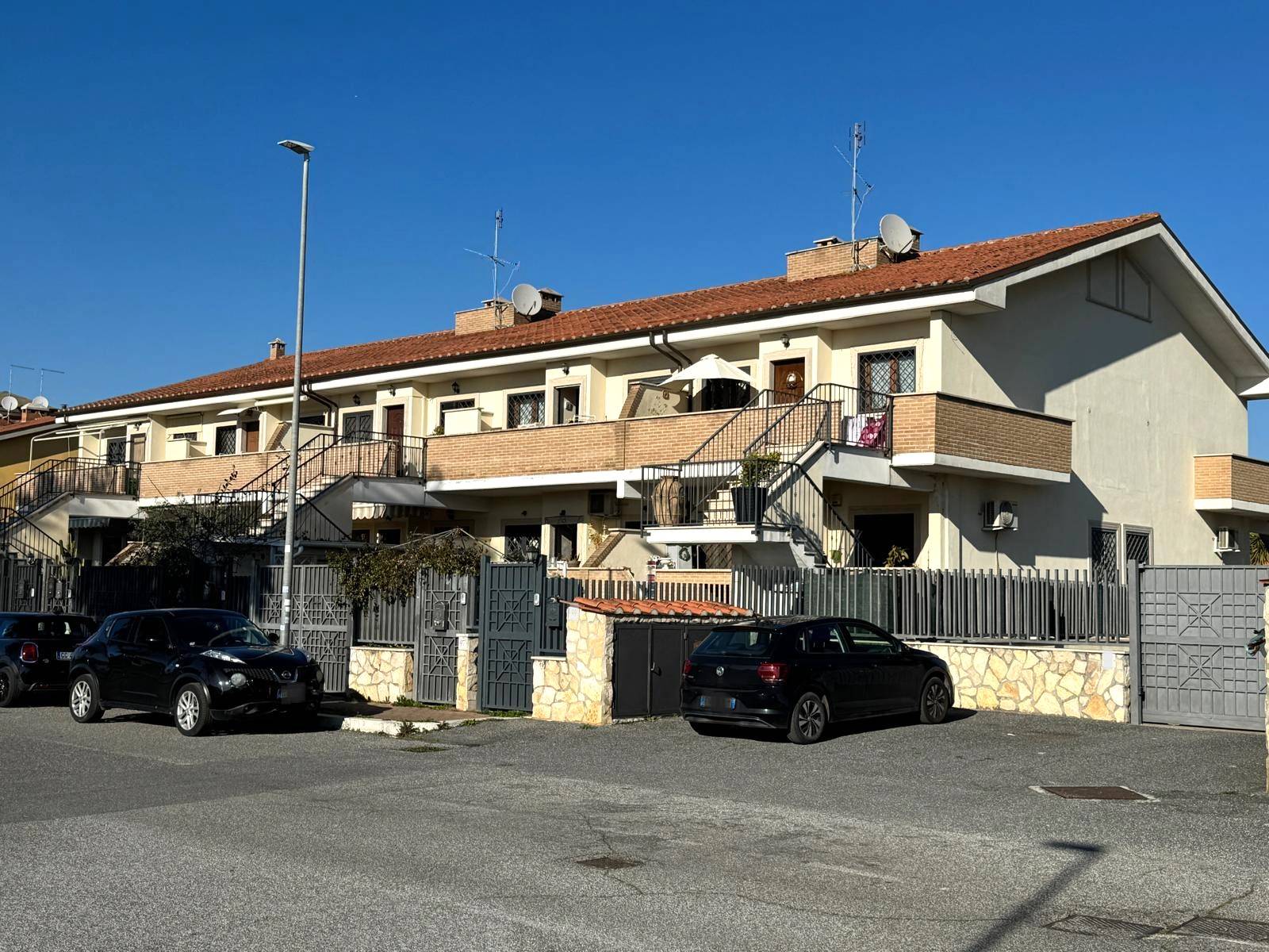 3 locali in vendita a Roma