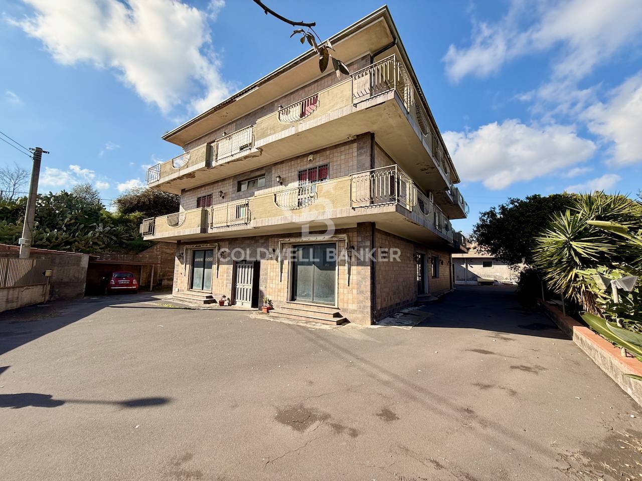 Four-family villa for sale in Misterbianco