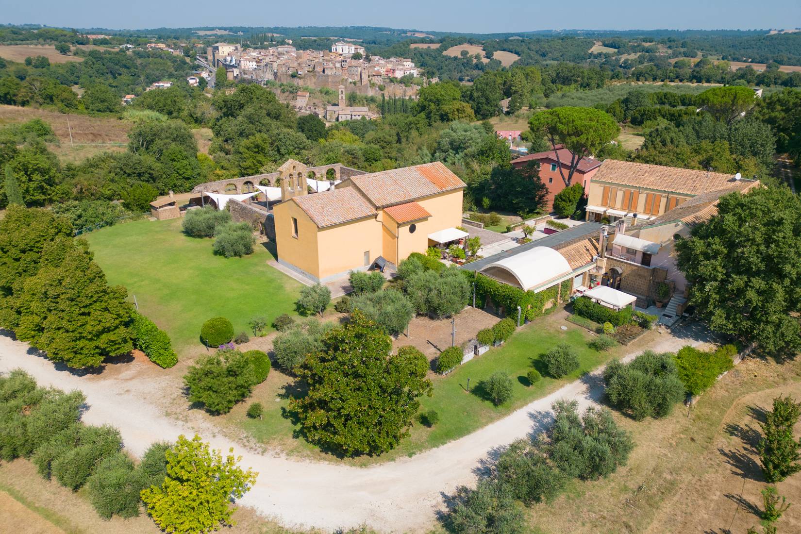 Tenuta in vendita a Gallese