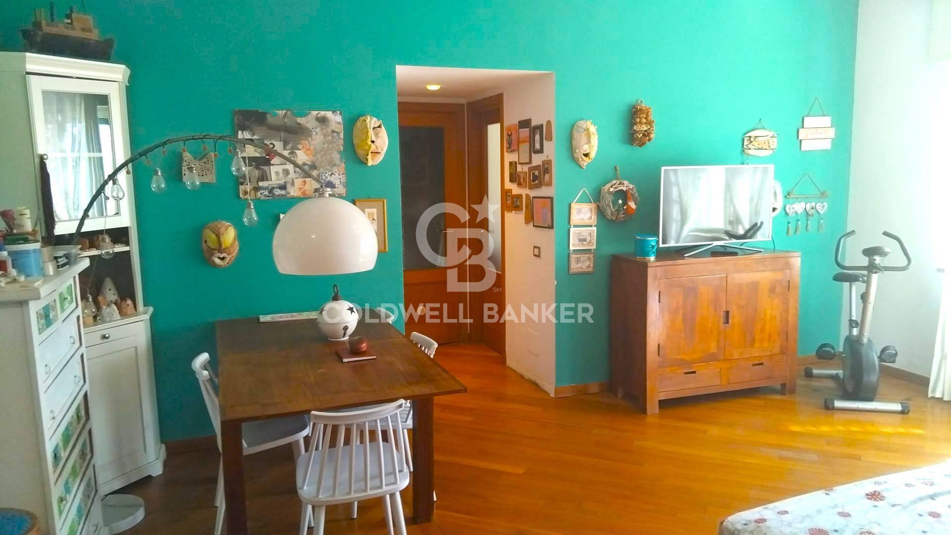 Coldwell Banker 24RE