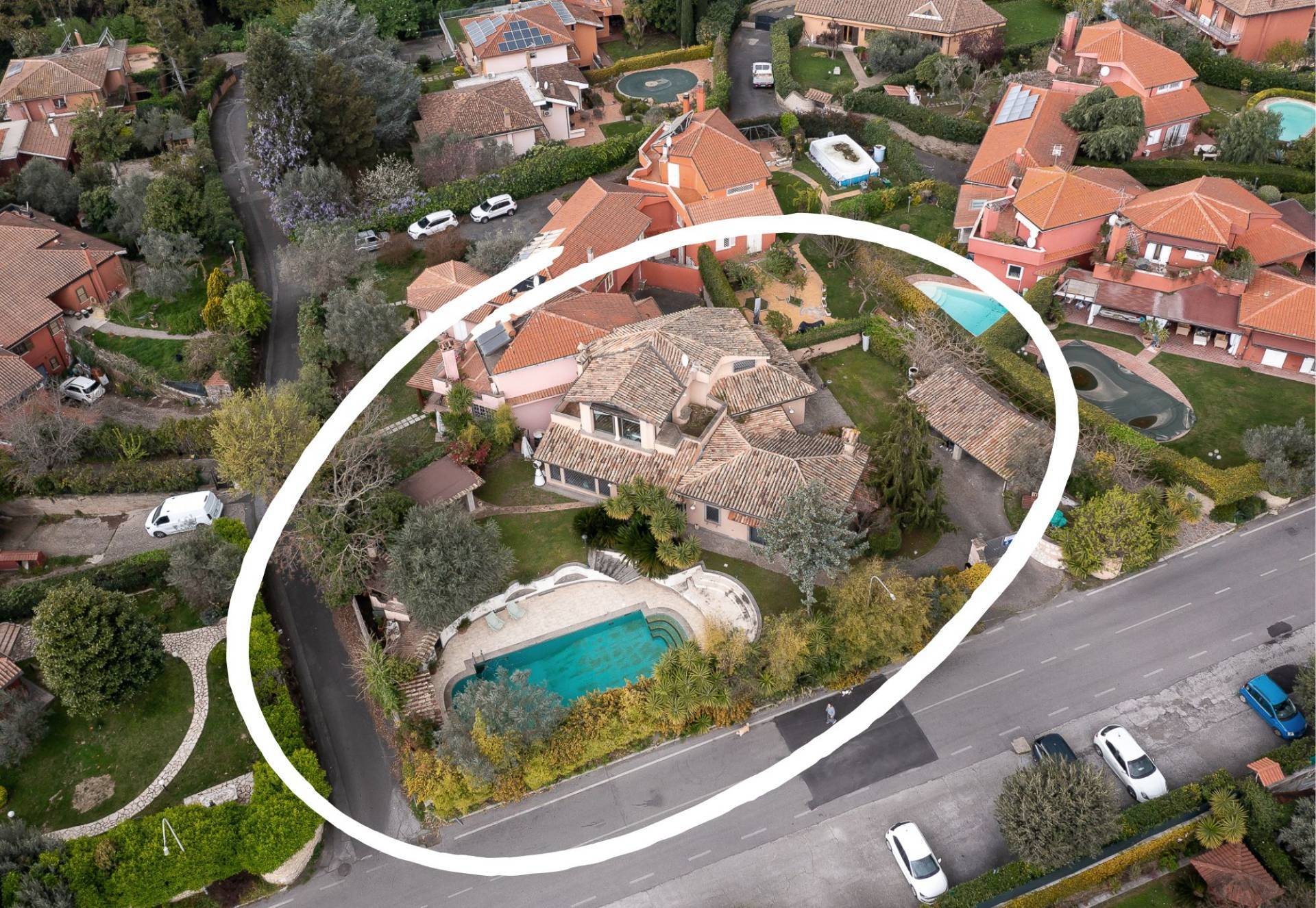 Villa trifamiliare in vendita a Formello