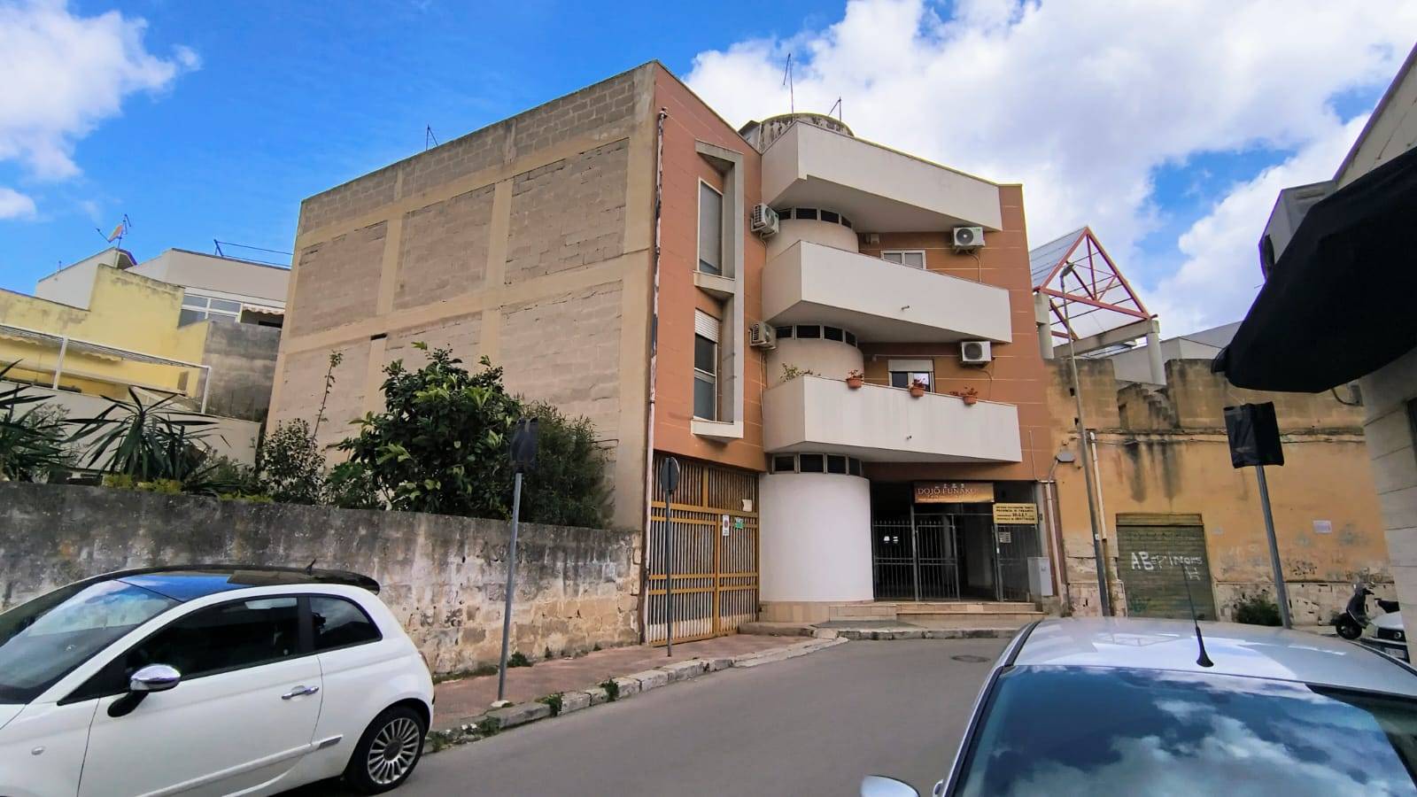 2 Rooms for sale in Grottaglie