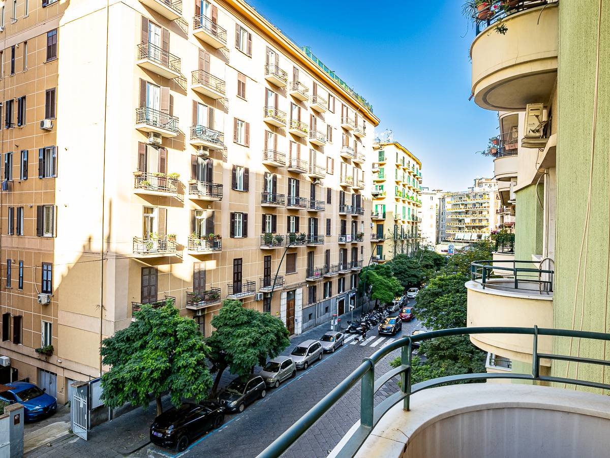 Appartamento in vendita a Napoli