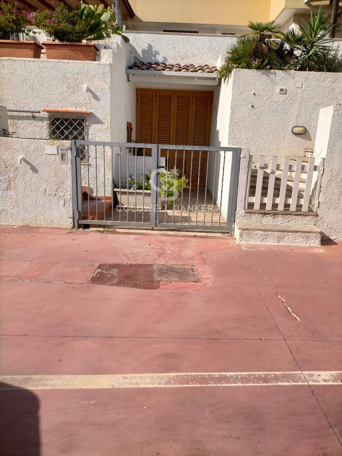 Casa indipendente in vendita a Santa Cesarea Terme (LE)