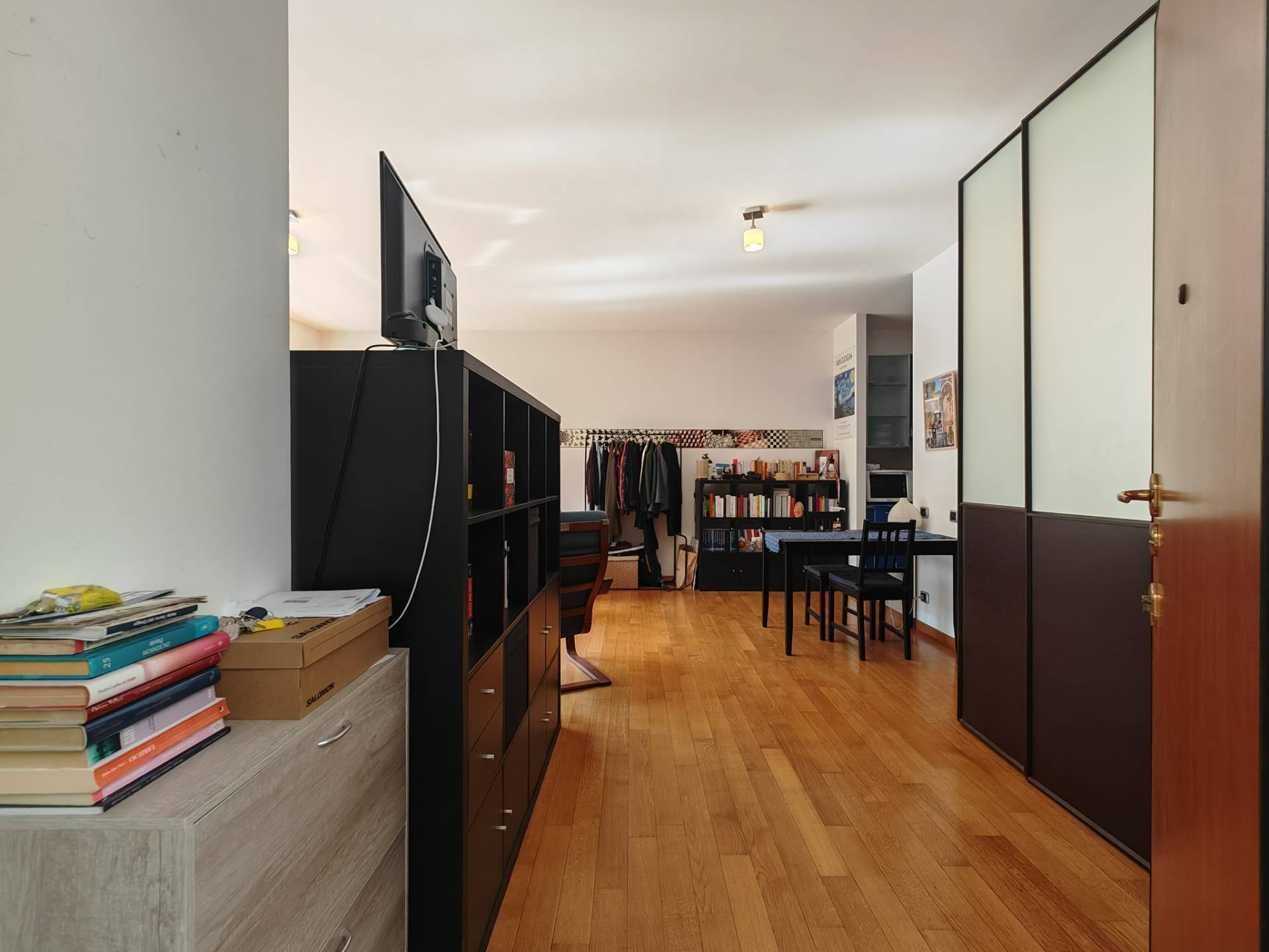 1 locale in affitto a Milano