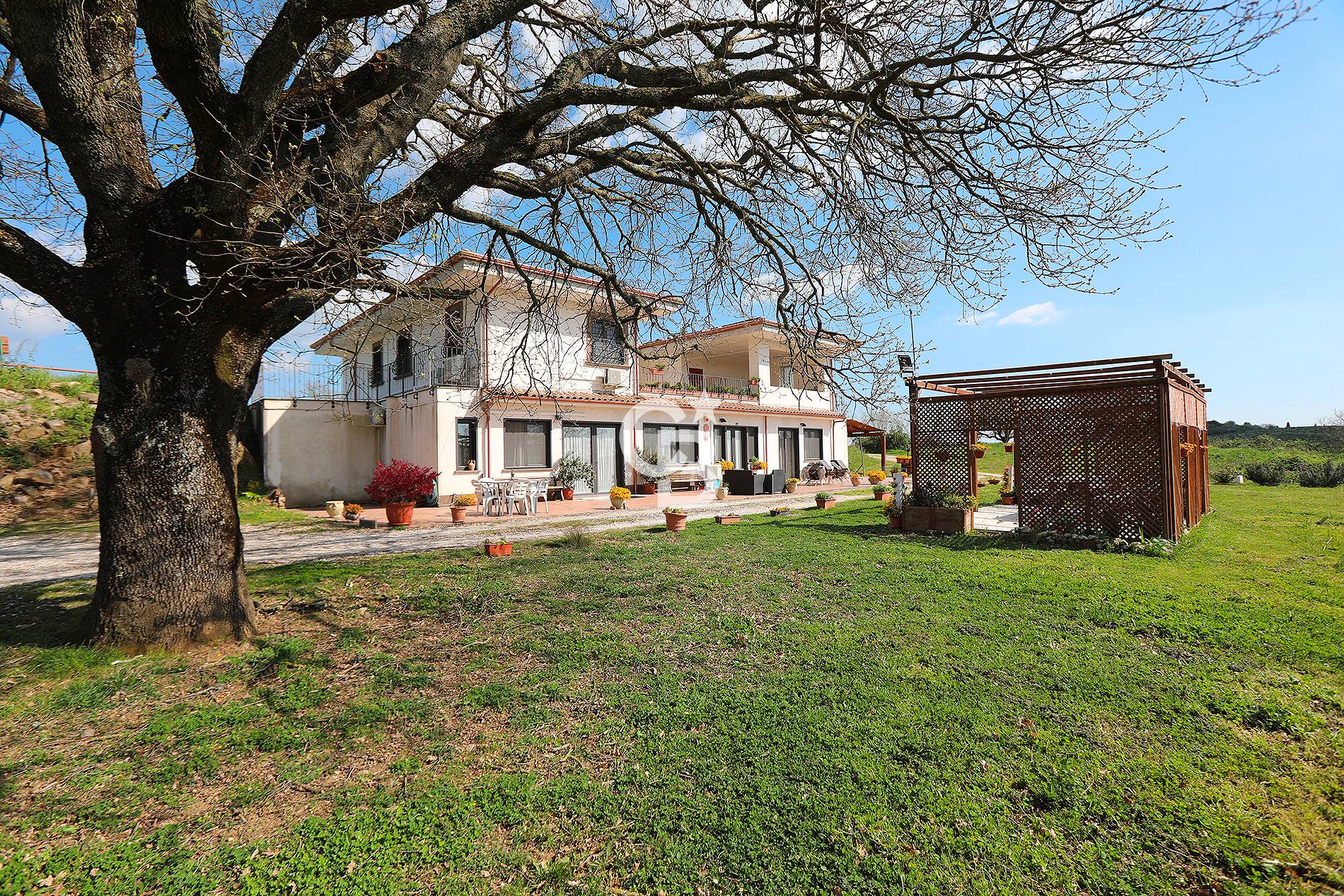 Villa for sale in Barbarano Romano