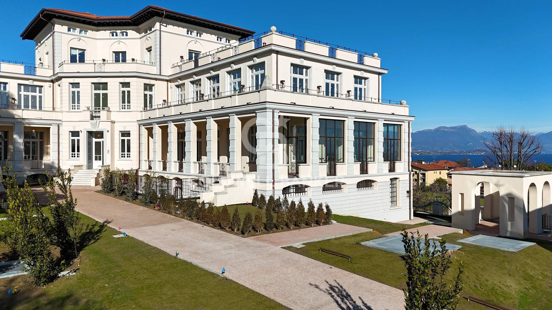 Appartamento in vendita a Desenzano del Garda