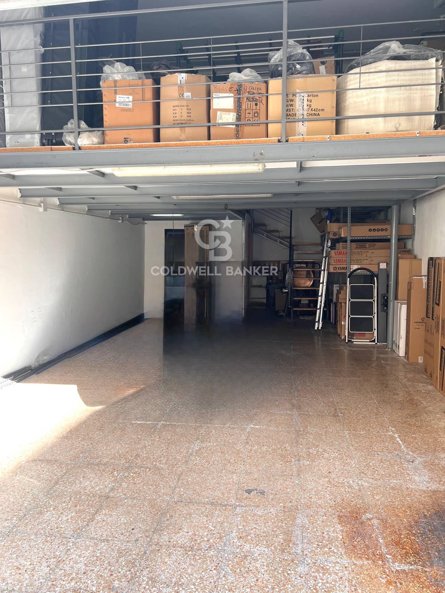 Box / garage for sale in Pescara