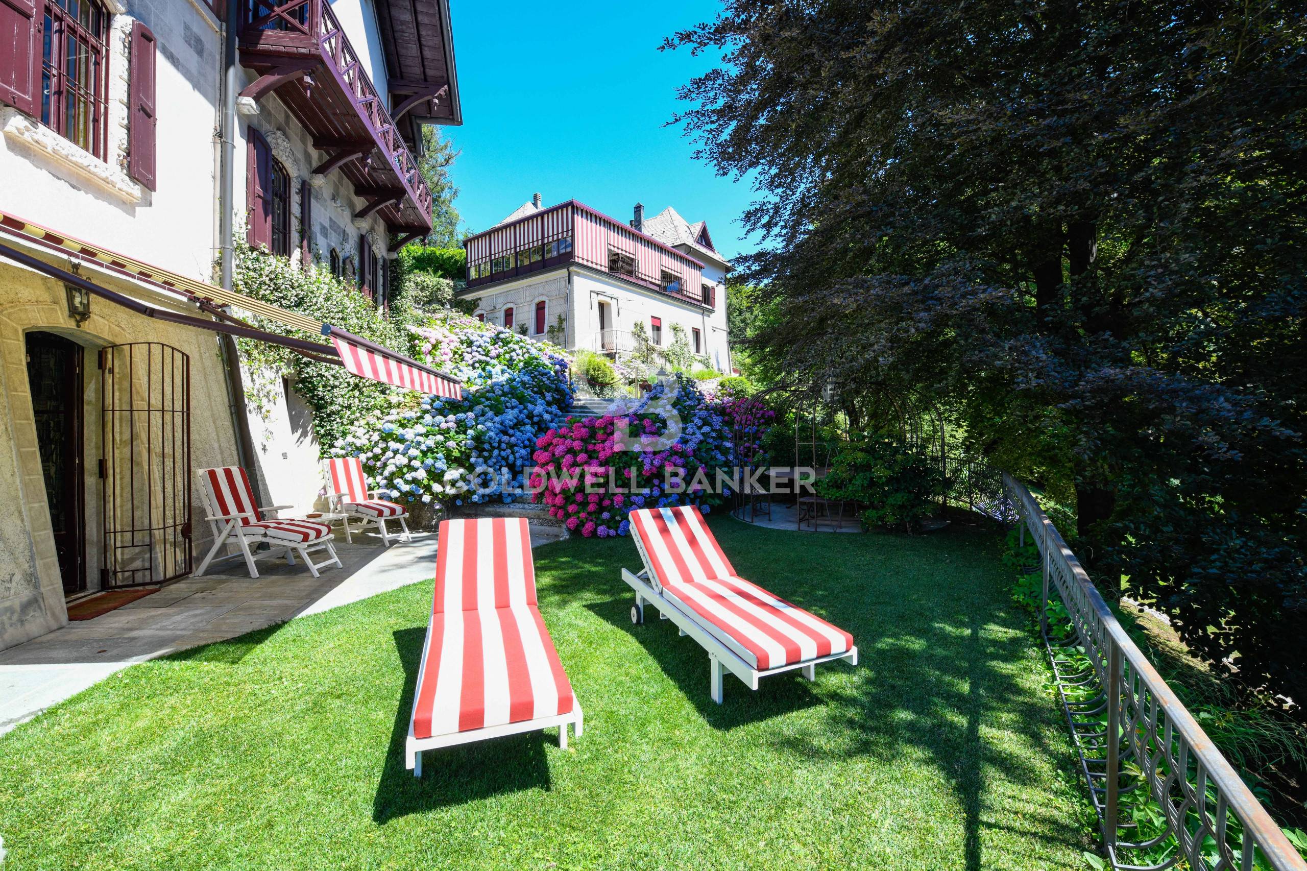 Villa in vendita a Brunate (CO)