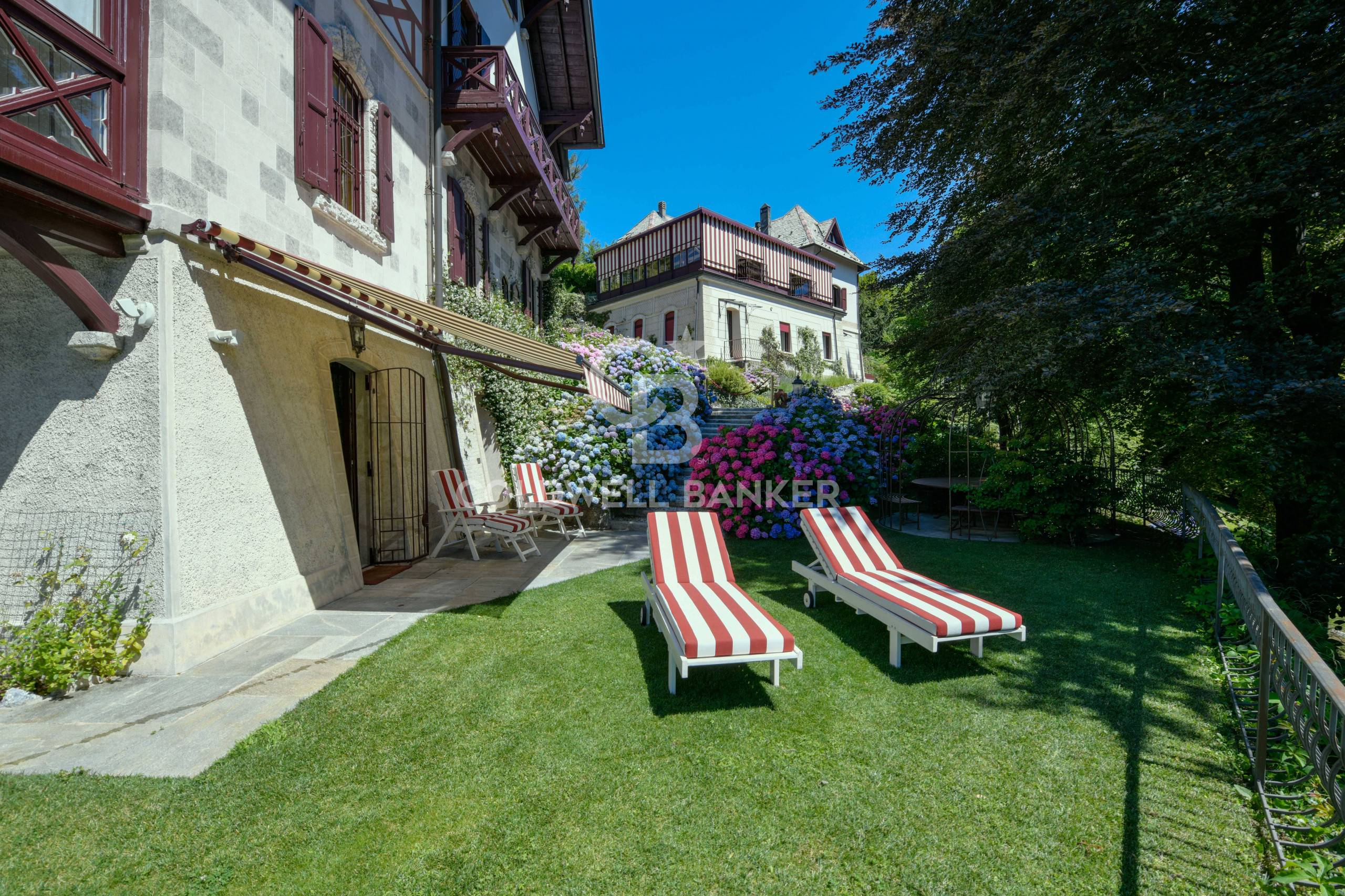 Villa in vendita a Brunate (CO)