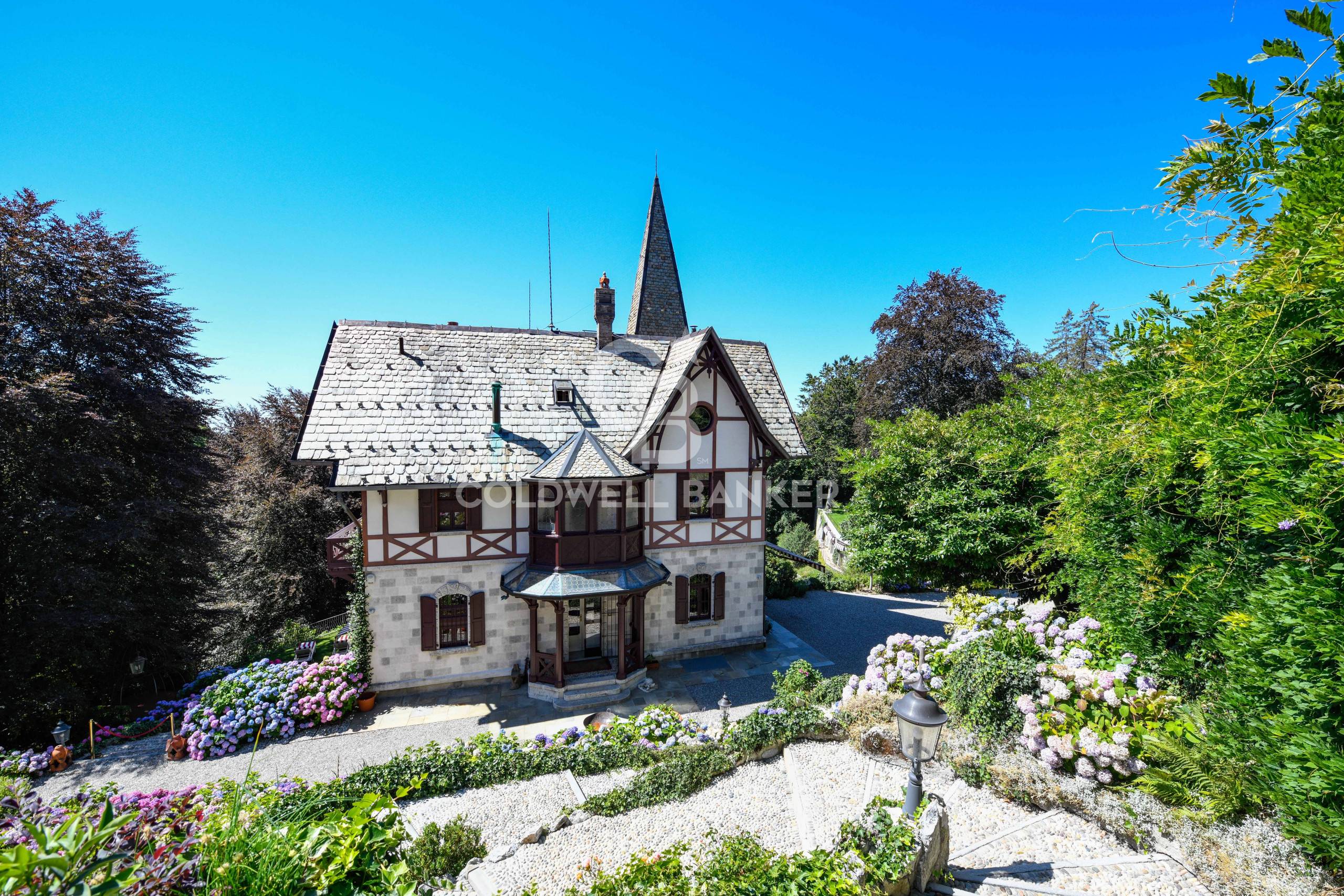 Villa in vendita a Brunate (CO)