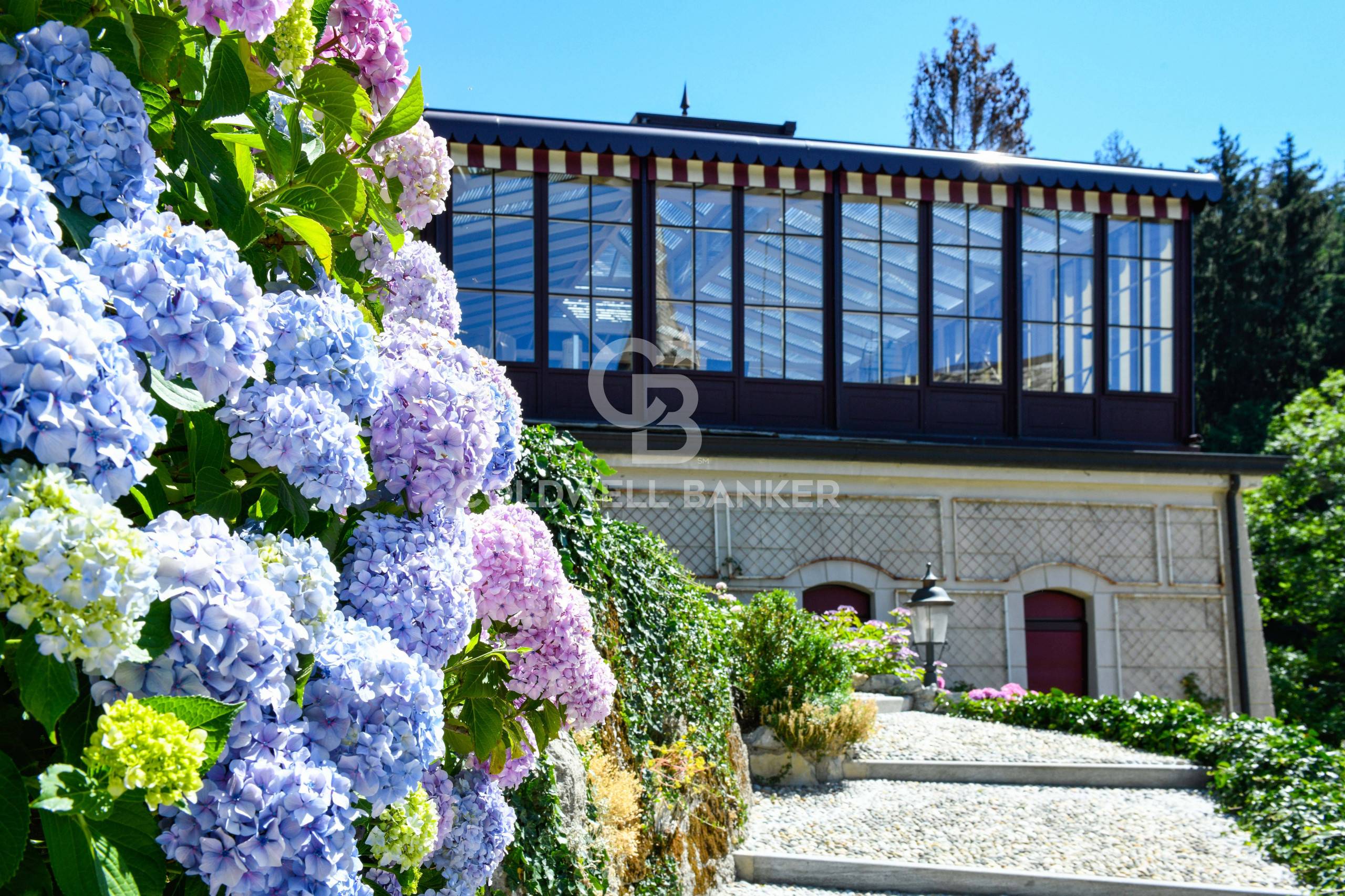 Villa in vendita a Brunate (CO)