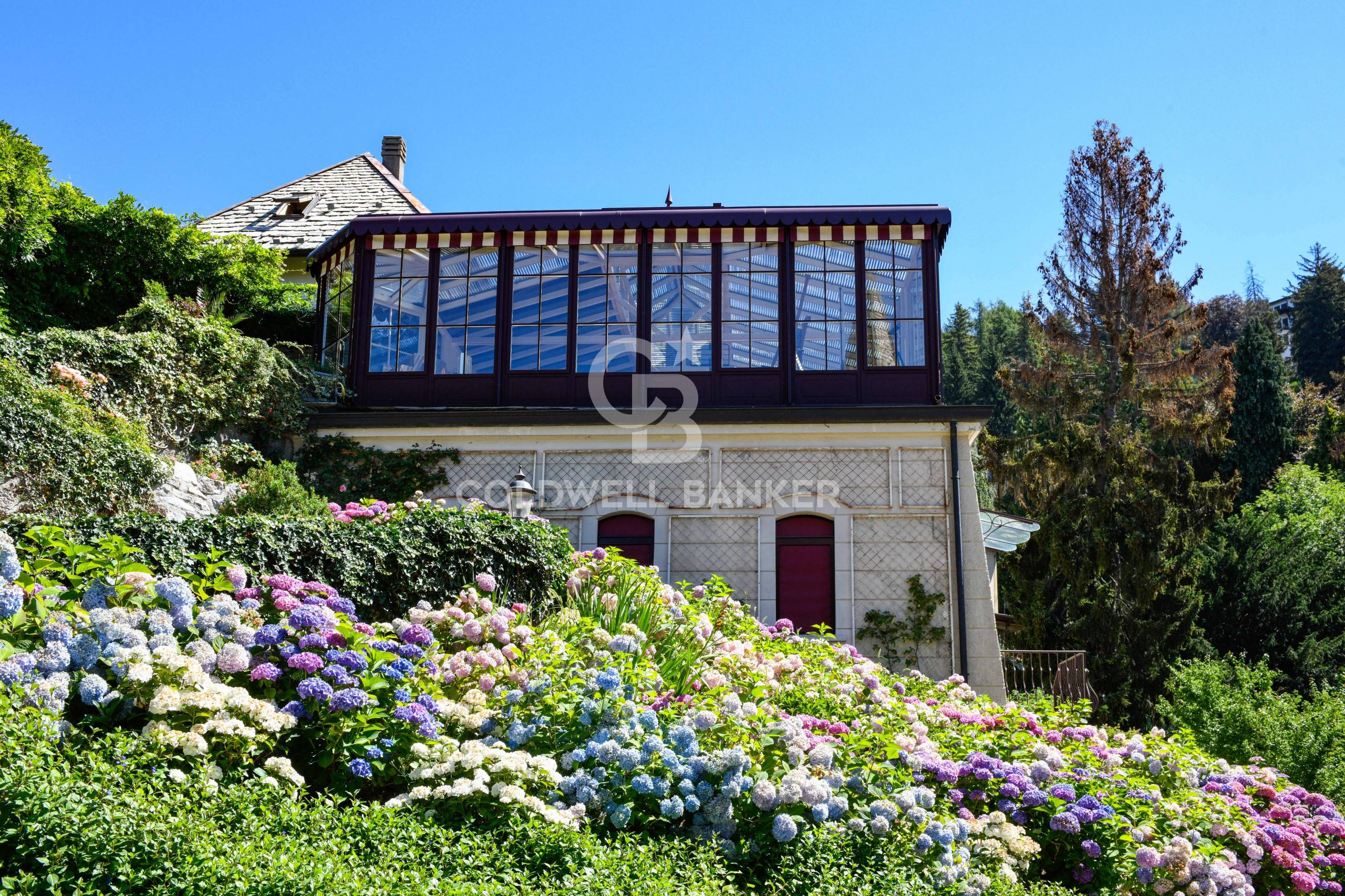 Villa in vendita a Brunate (CO)