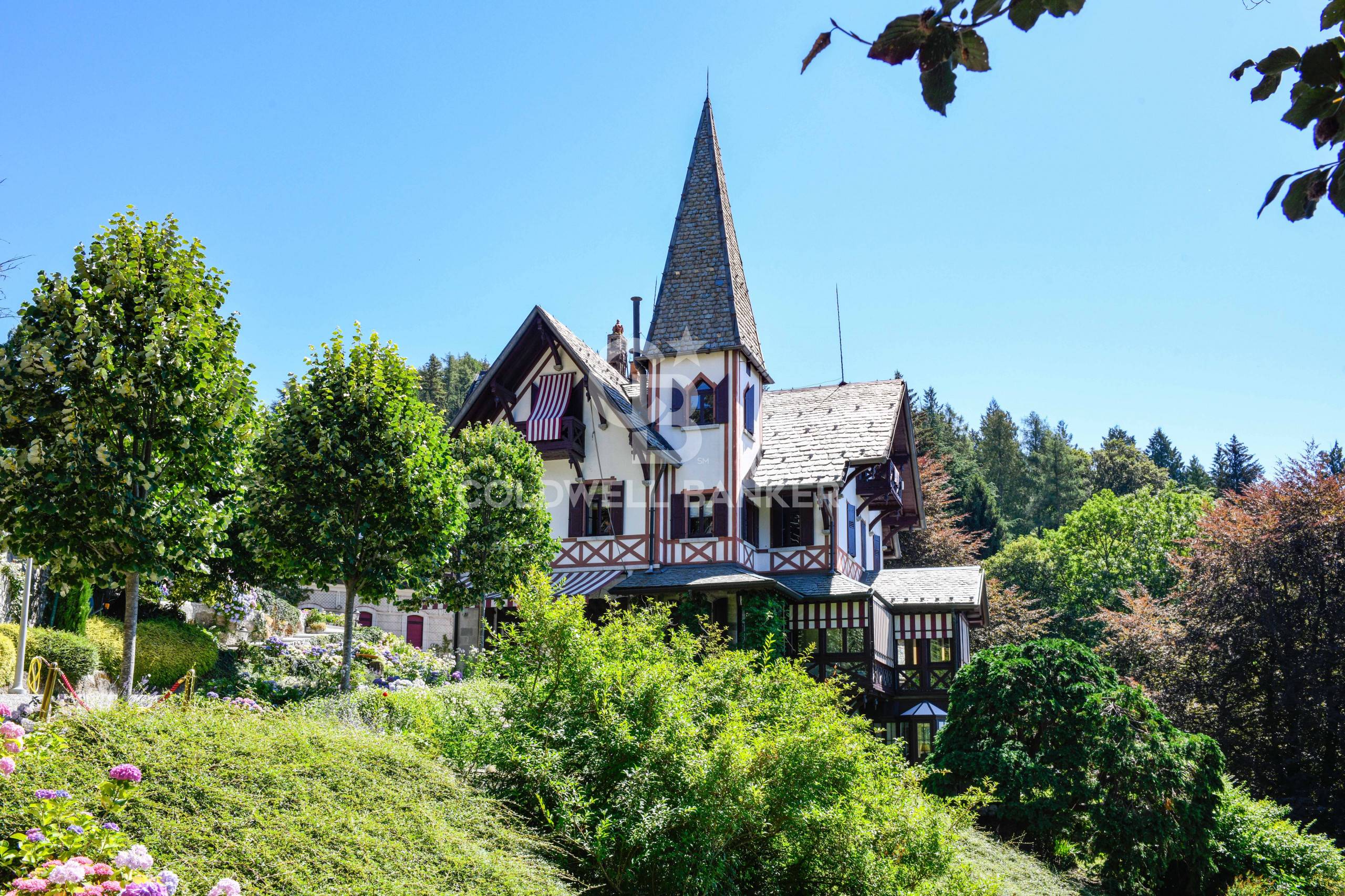 Villa in vendita a Brunate (CO)