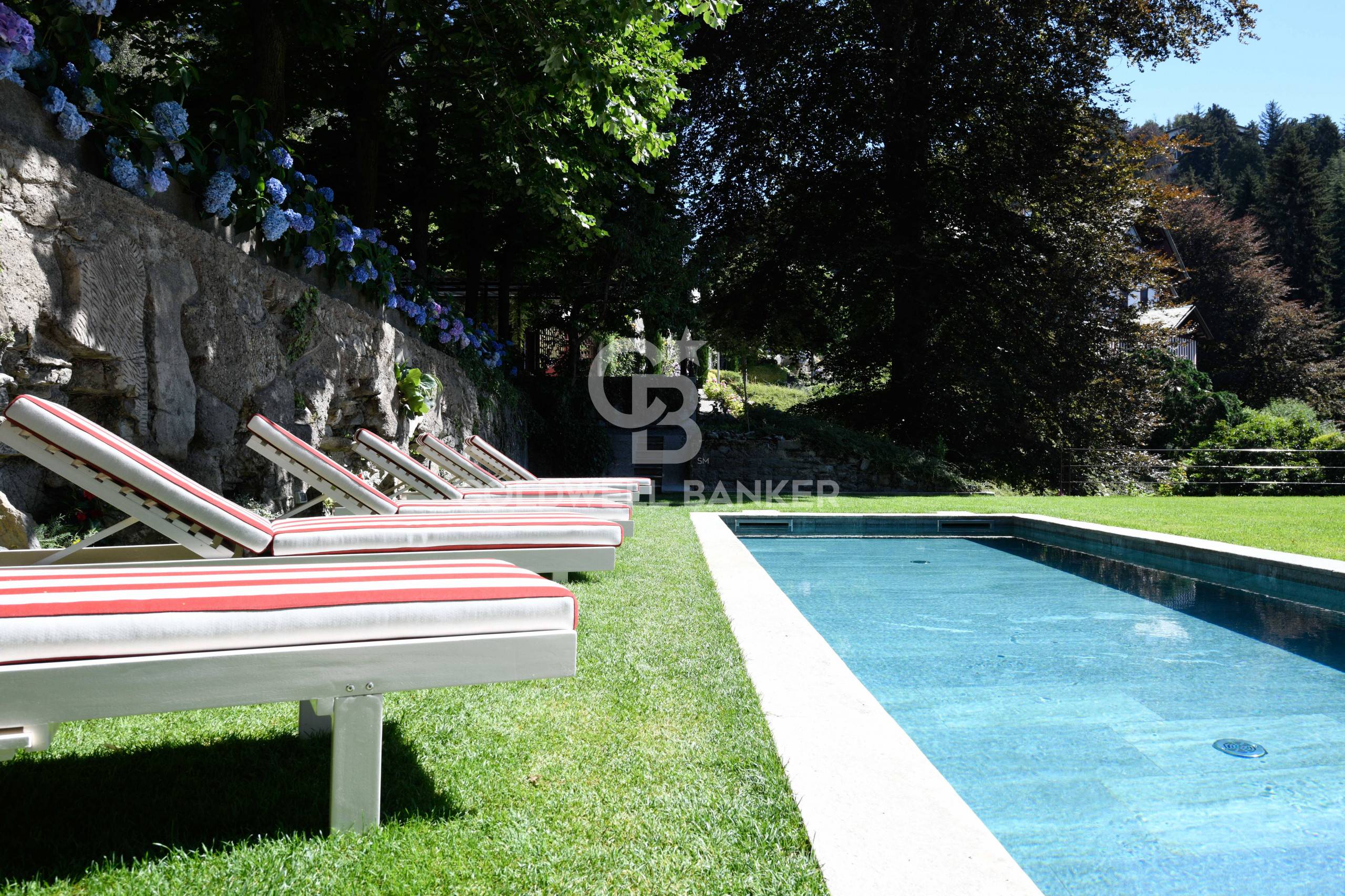 Villa in vendita a Brunate (CO)