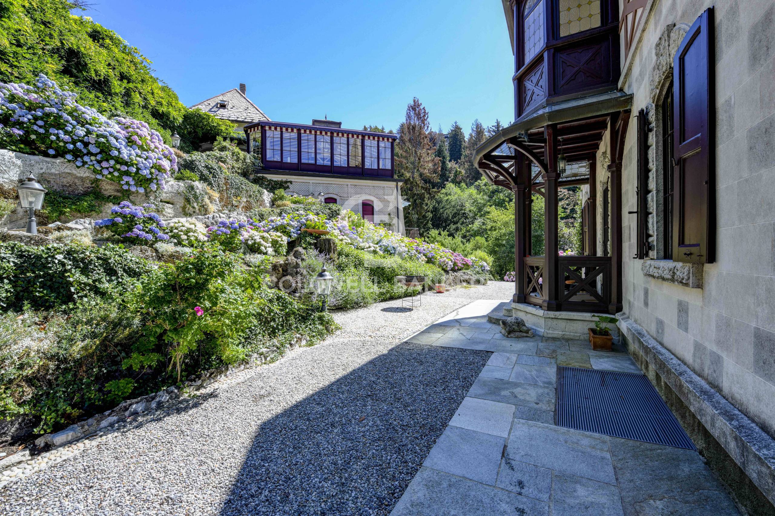 Villa in vendita a Brunate (CO)