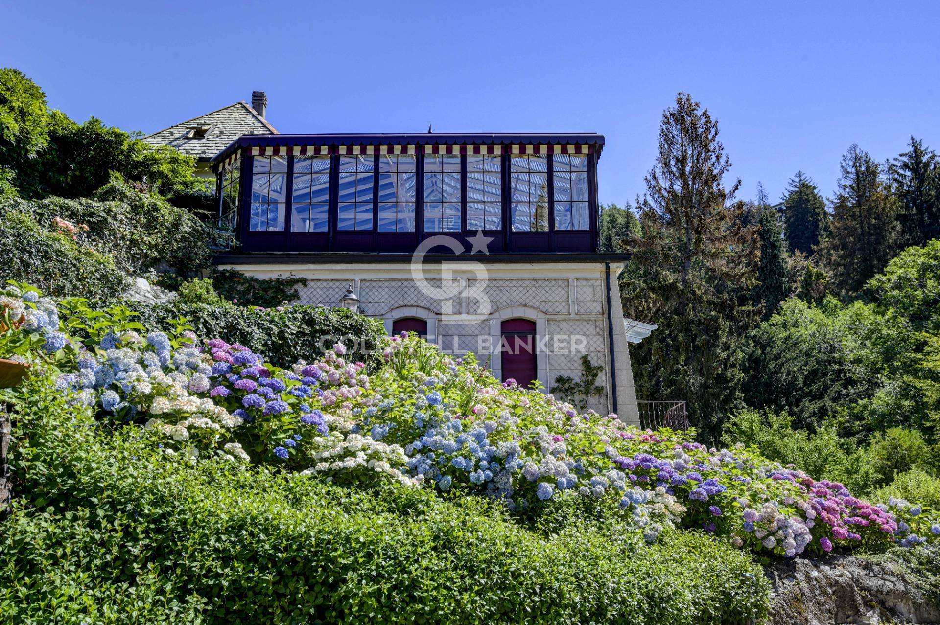 Villa in vendita a Brunate (CO)