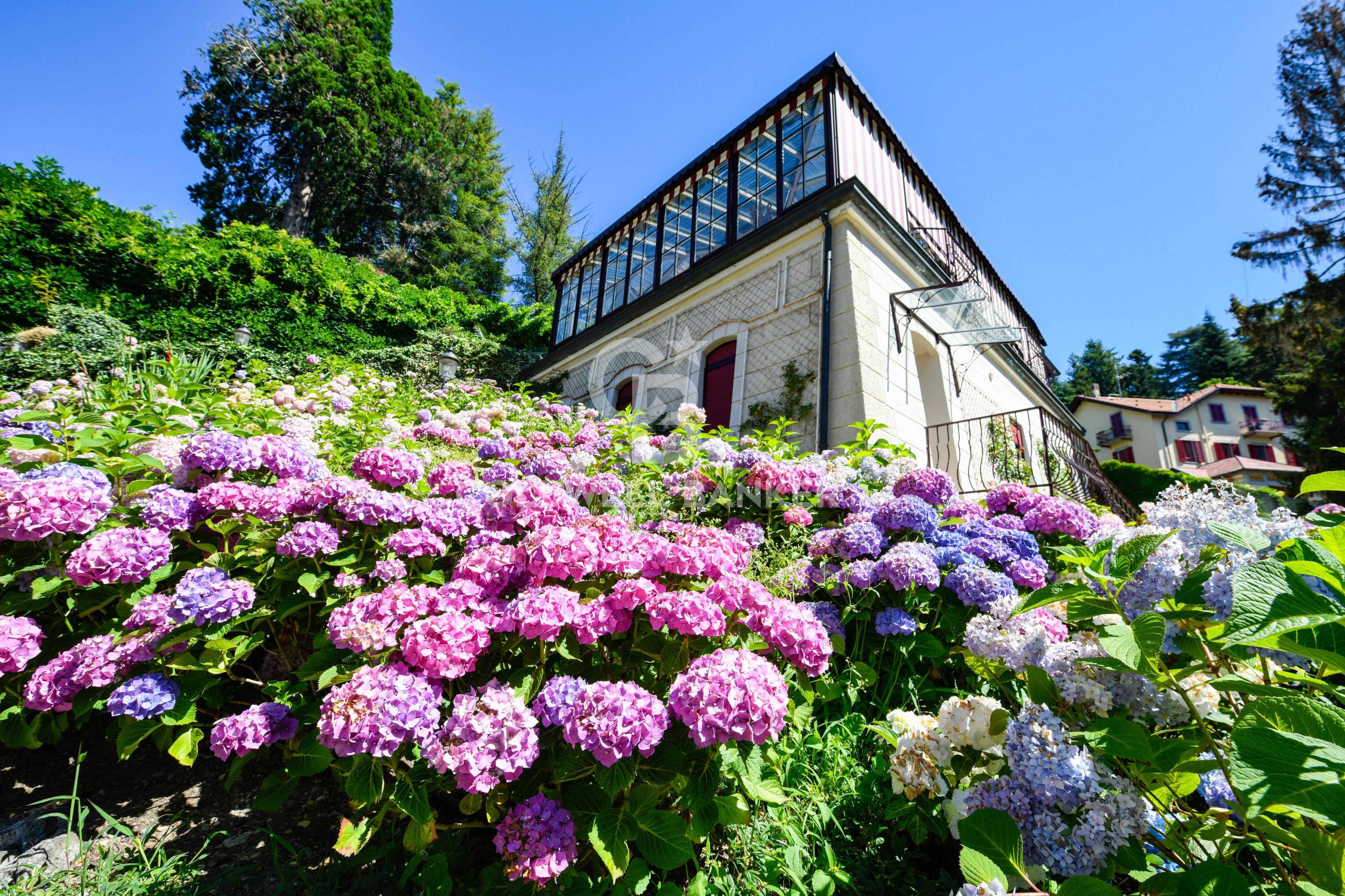 Villa in vendita a Brunate (CO)