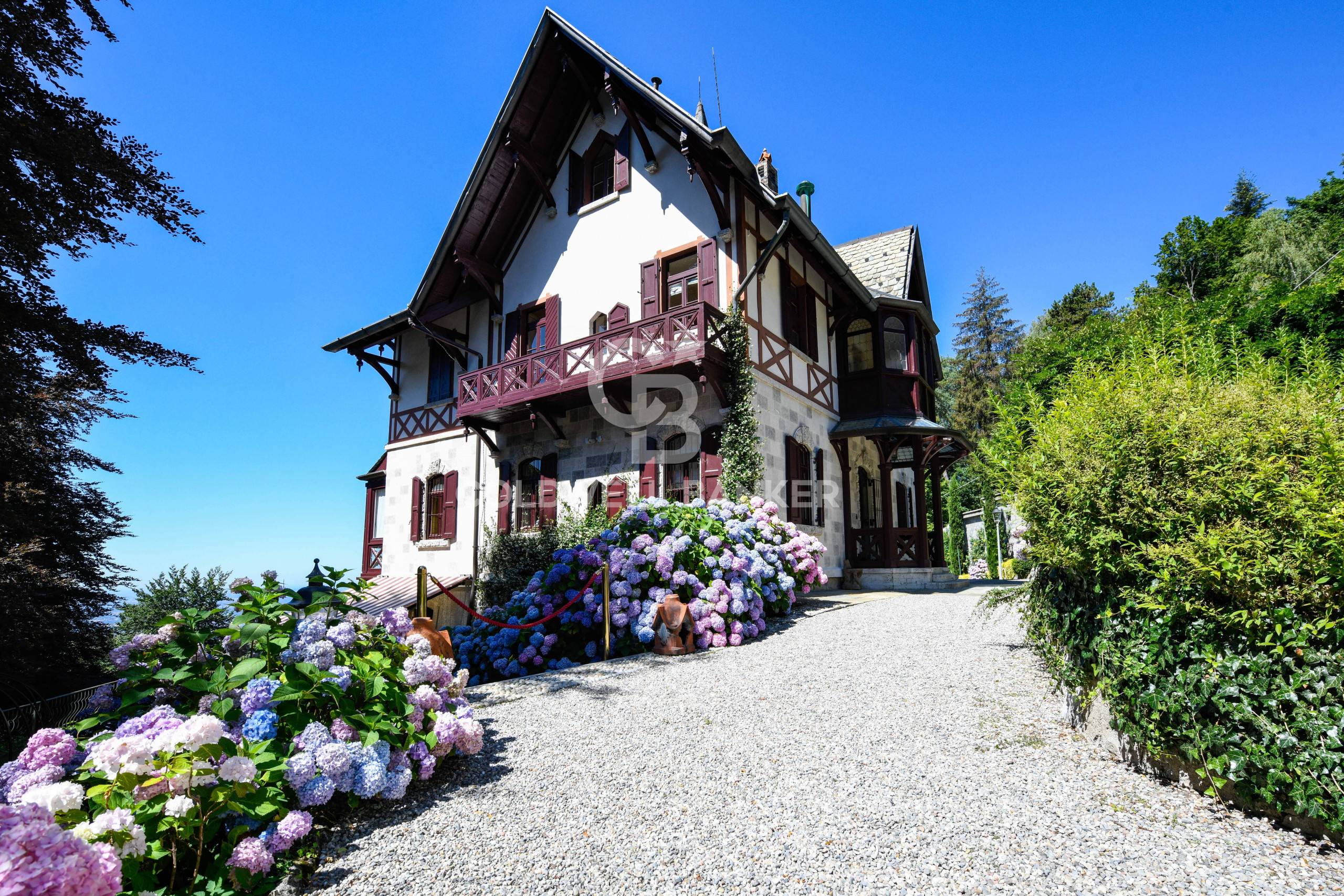 Villa in vendita a Brunate (CO)