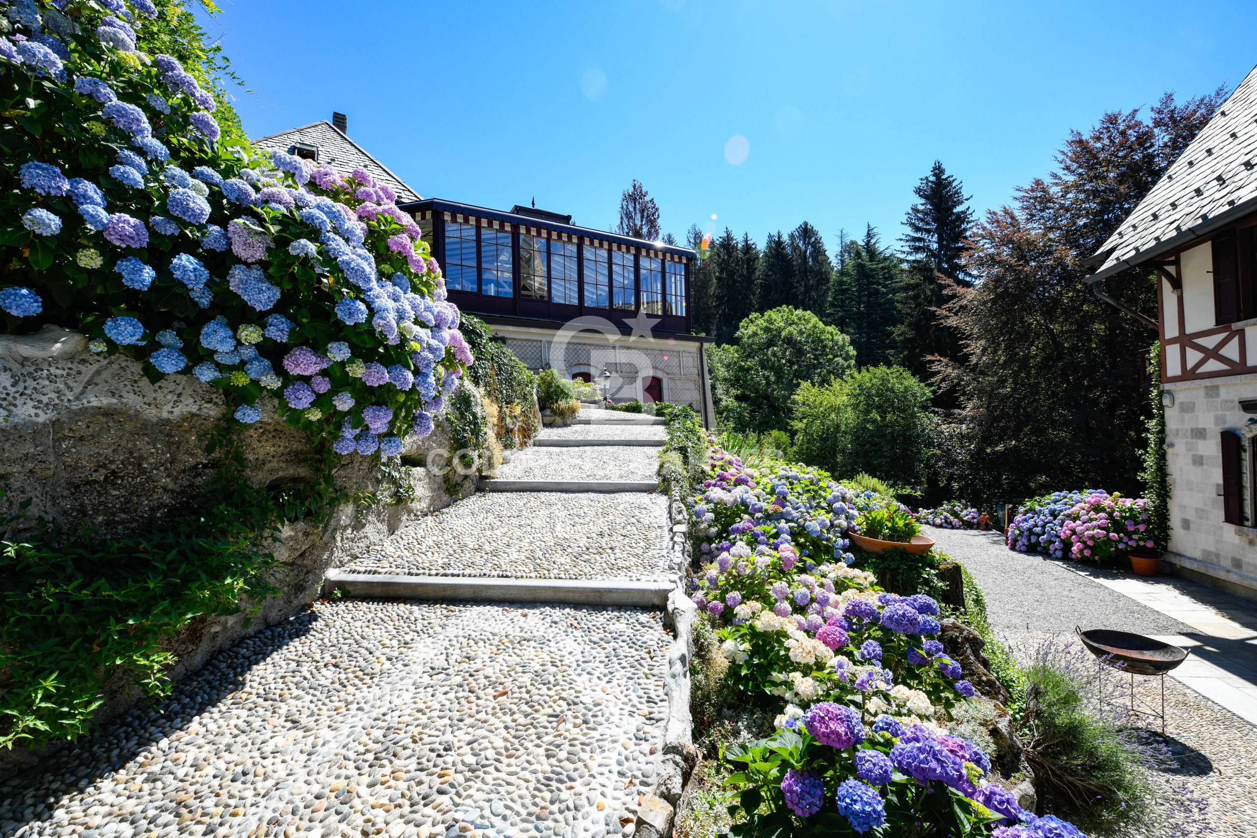 Villa in vendita a Brunate (CO)
