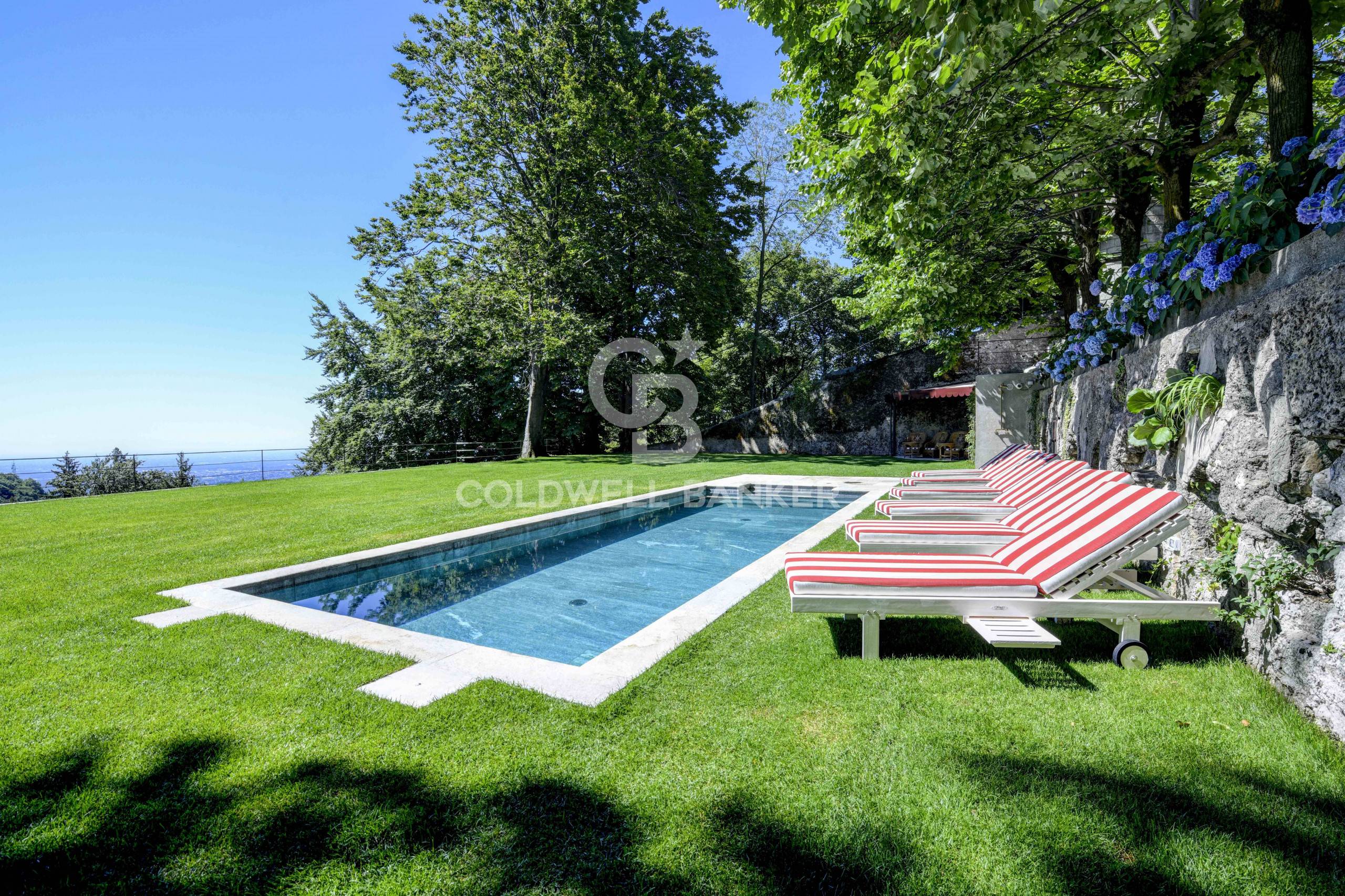 Villa in vendita a Brunate (CO)