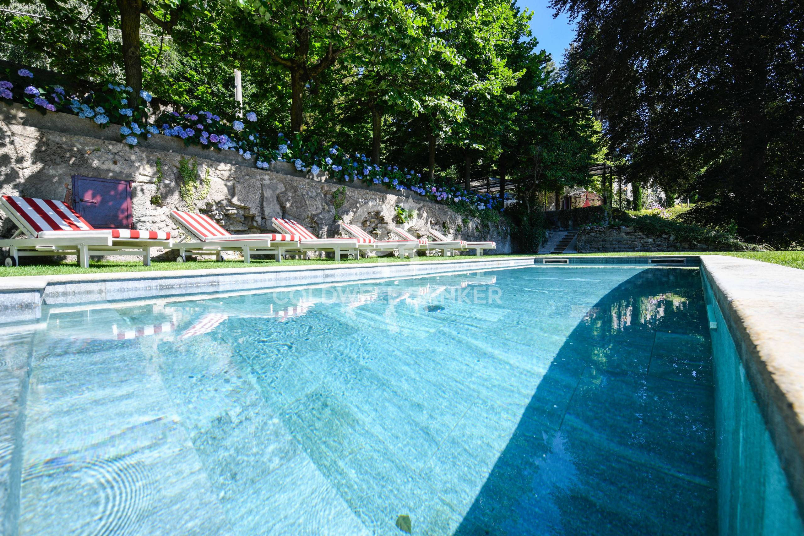 Villa in vendita a Brunate (CO)