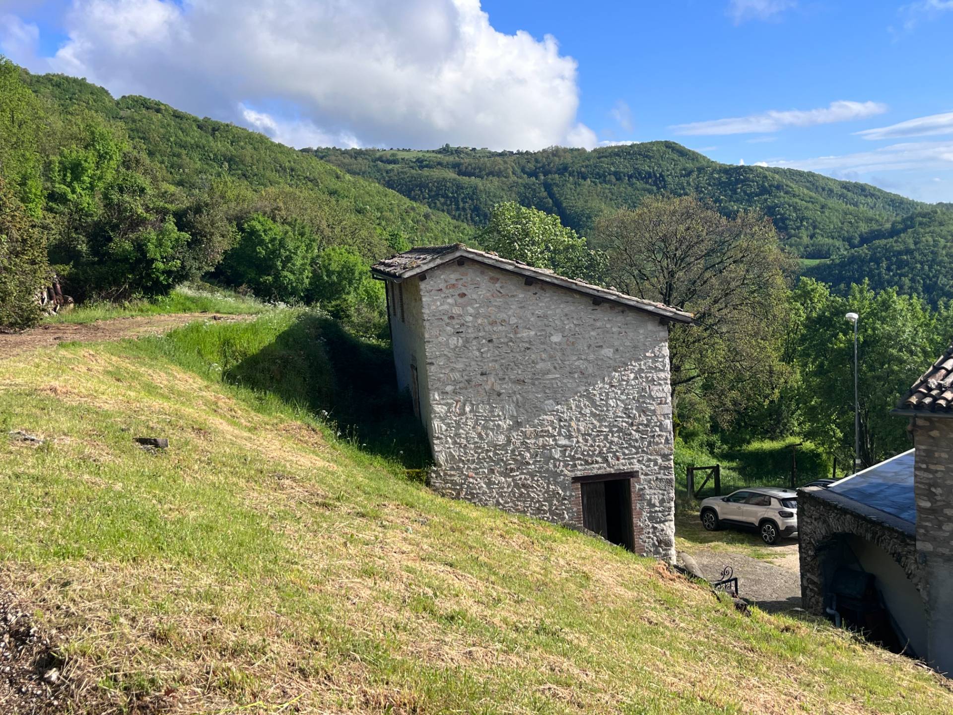 Rustico/Casale/Corte in vendita a Spoleto