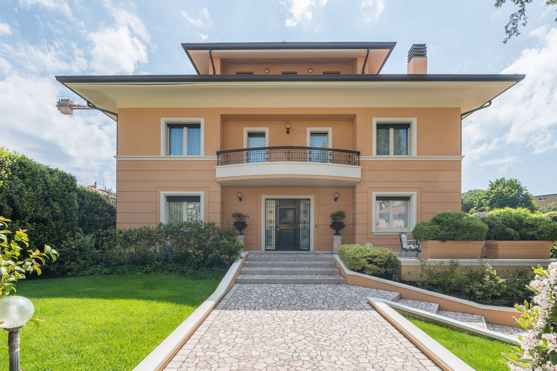 Villa in vendita a Pesaro
