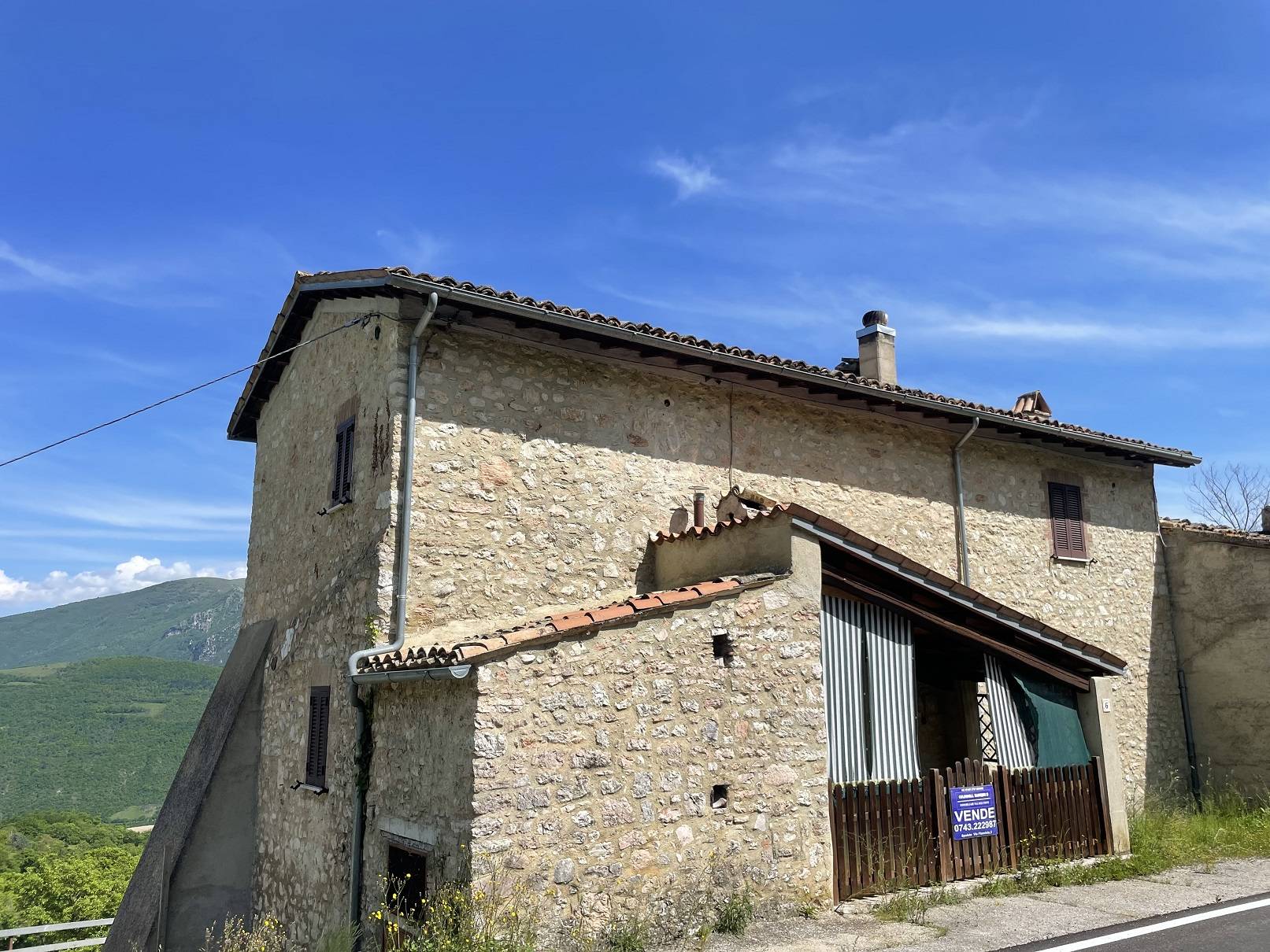 Rustico/Casale/Corte in vendita a Cerreto di Spoleto