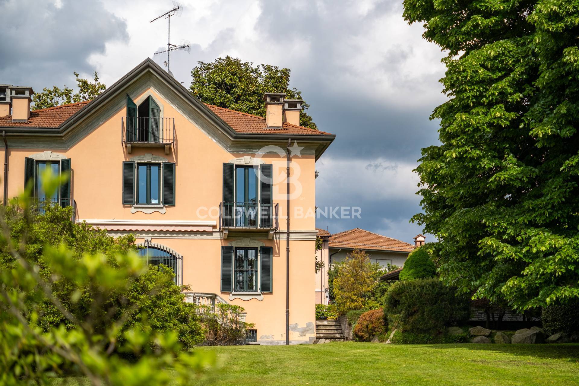 Villa for sale in Sesto Calende