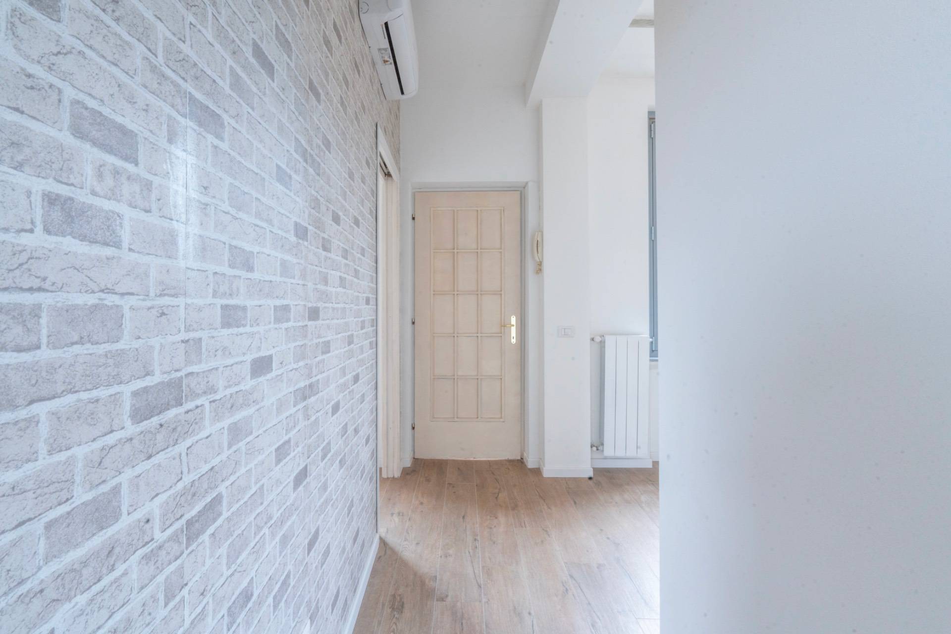 3 Rooms for sale in Milano