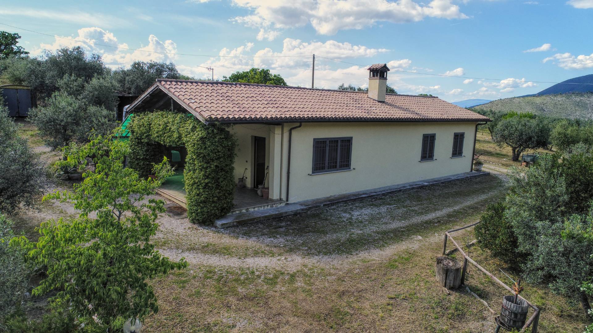 Casa indipendente in vendita a Spoleto