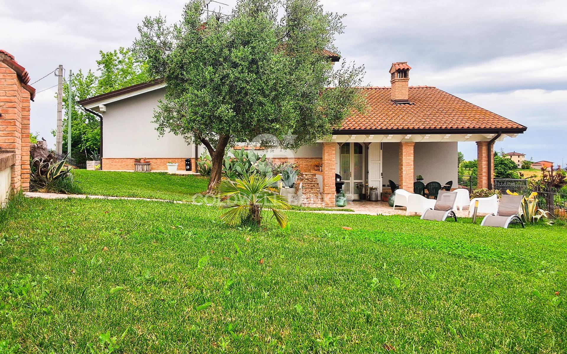 Villa in vendita a Serramazzoni