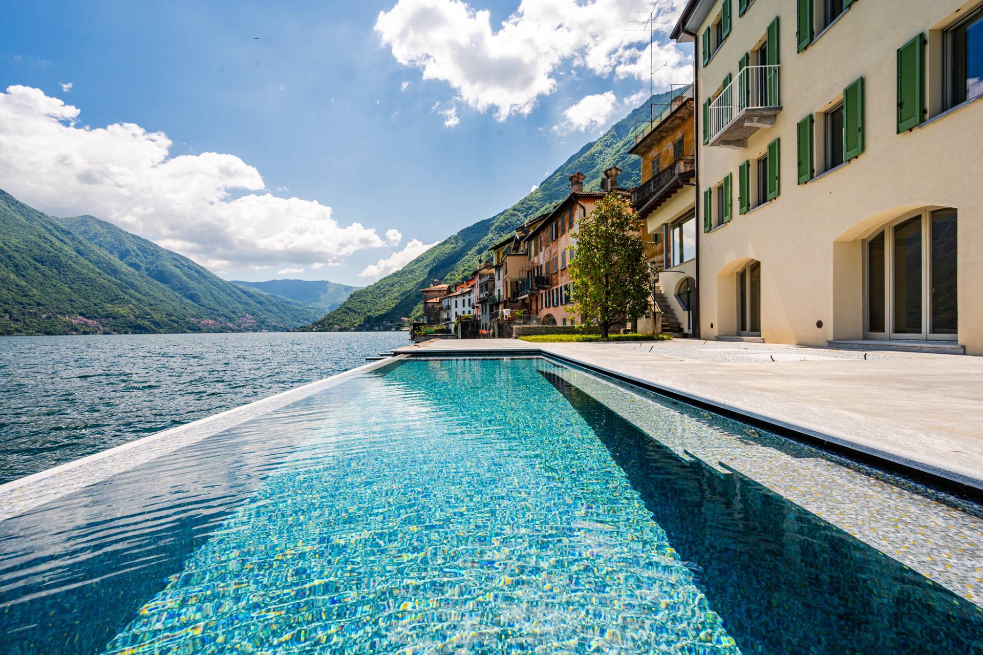 Villa for sale in Brienno