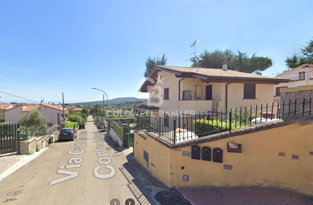 Villa bifamiliare in vendita a Bassano Romano
