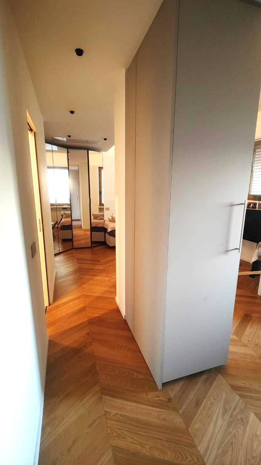 1 locale in affitto a Milano
