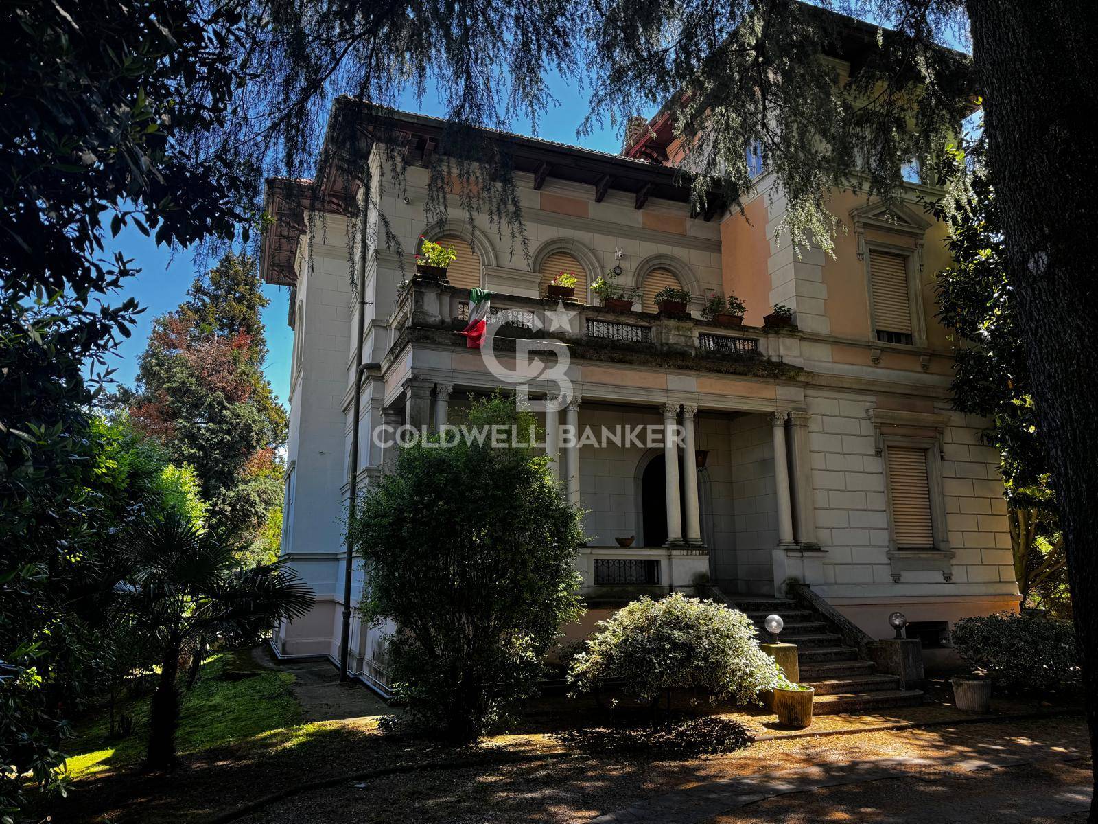 Villa for sale in Varese