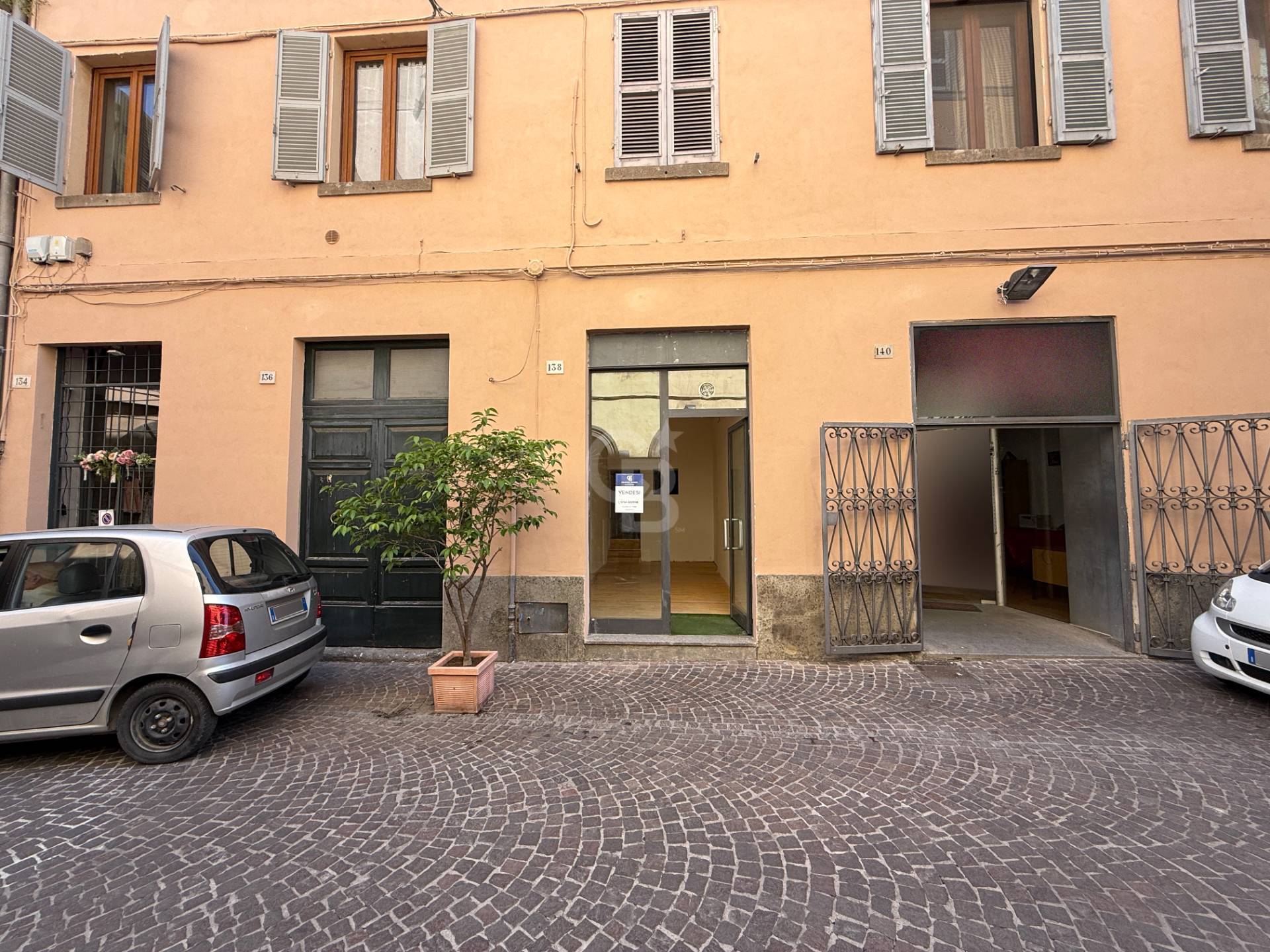 Locale commerciale in vendita a Viterbo