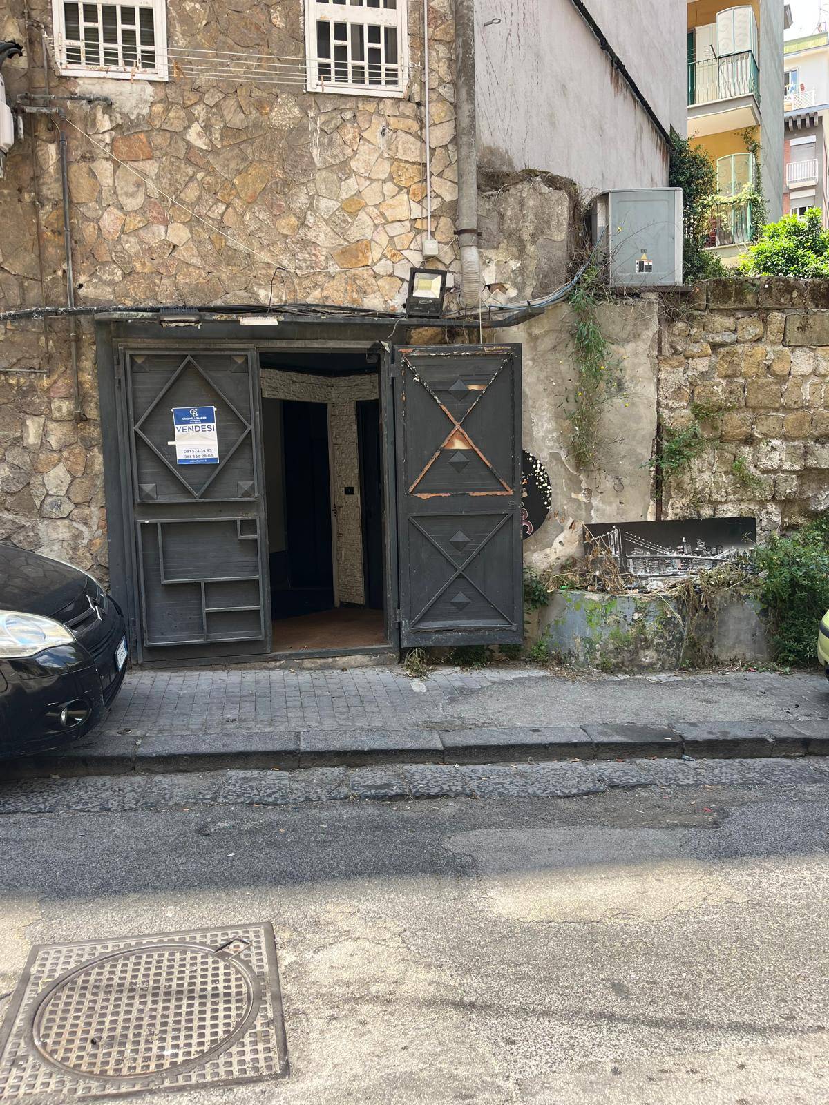 Commercial Property for sale in Napoli
