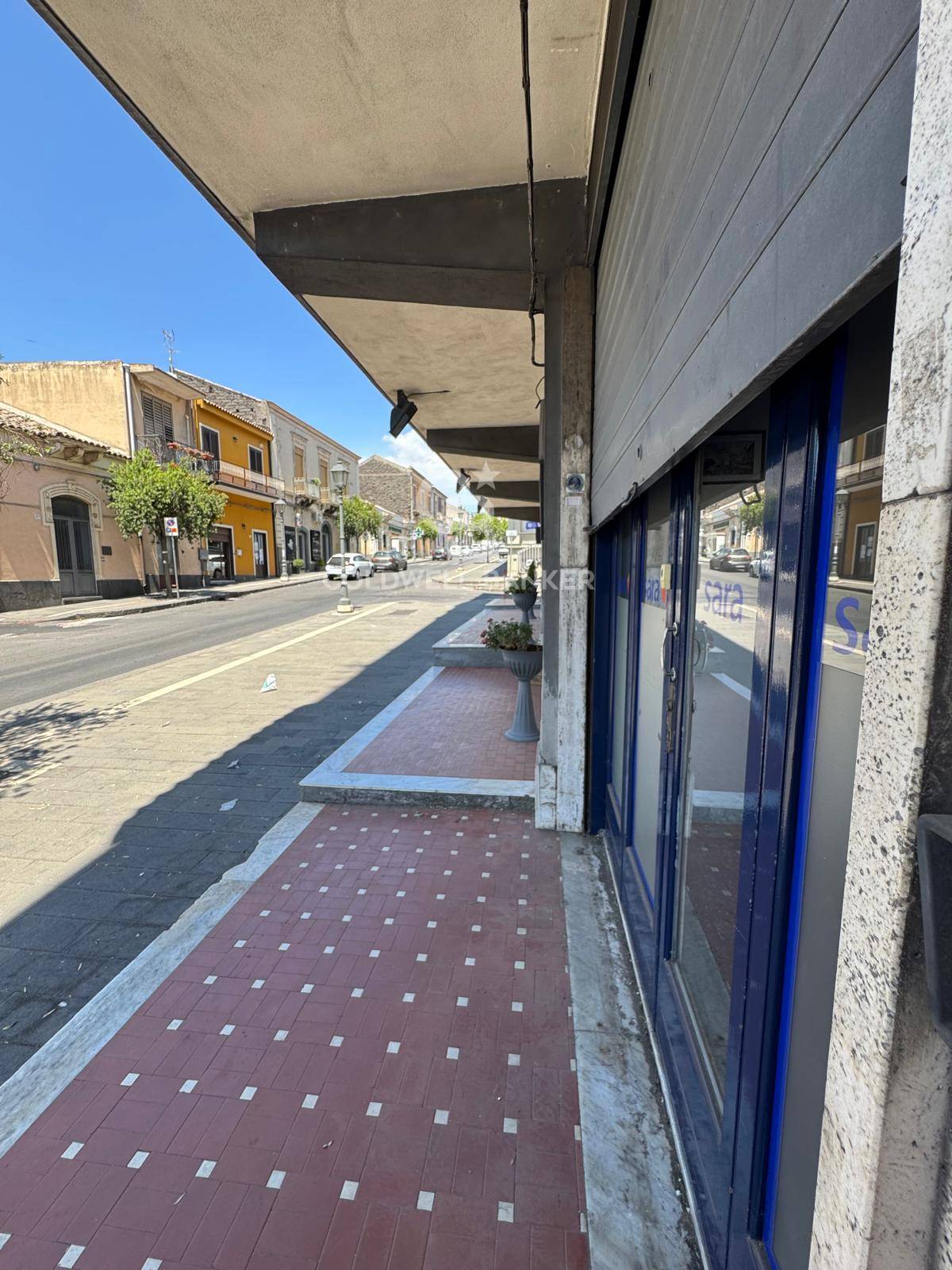 Fondo commerciale in vendita a Belpasso (CT)