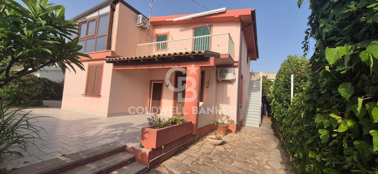 Coldwell Banker Maxi Real Estate