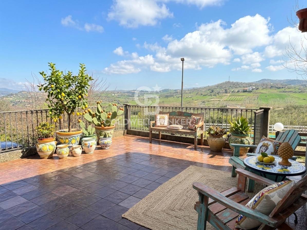 Coldwell Banker Maxi Real Estate