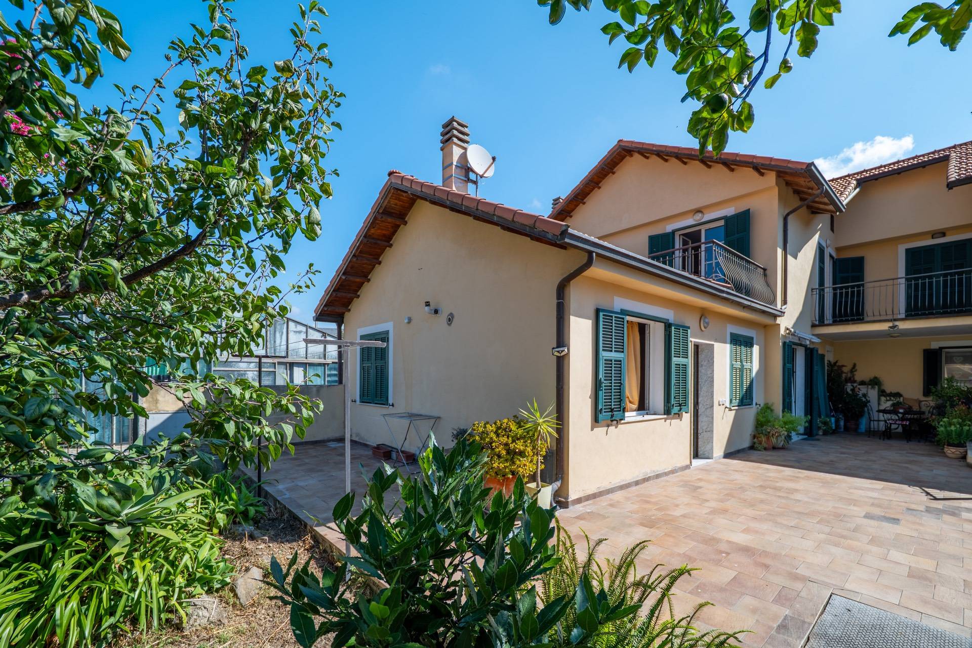 Coldwell Banker House & Prestige