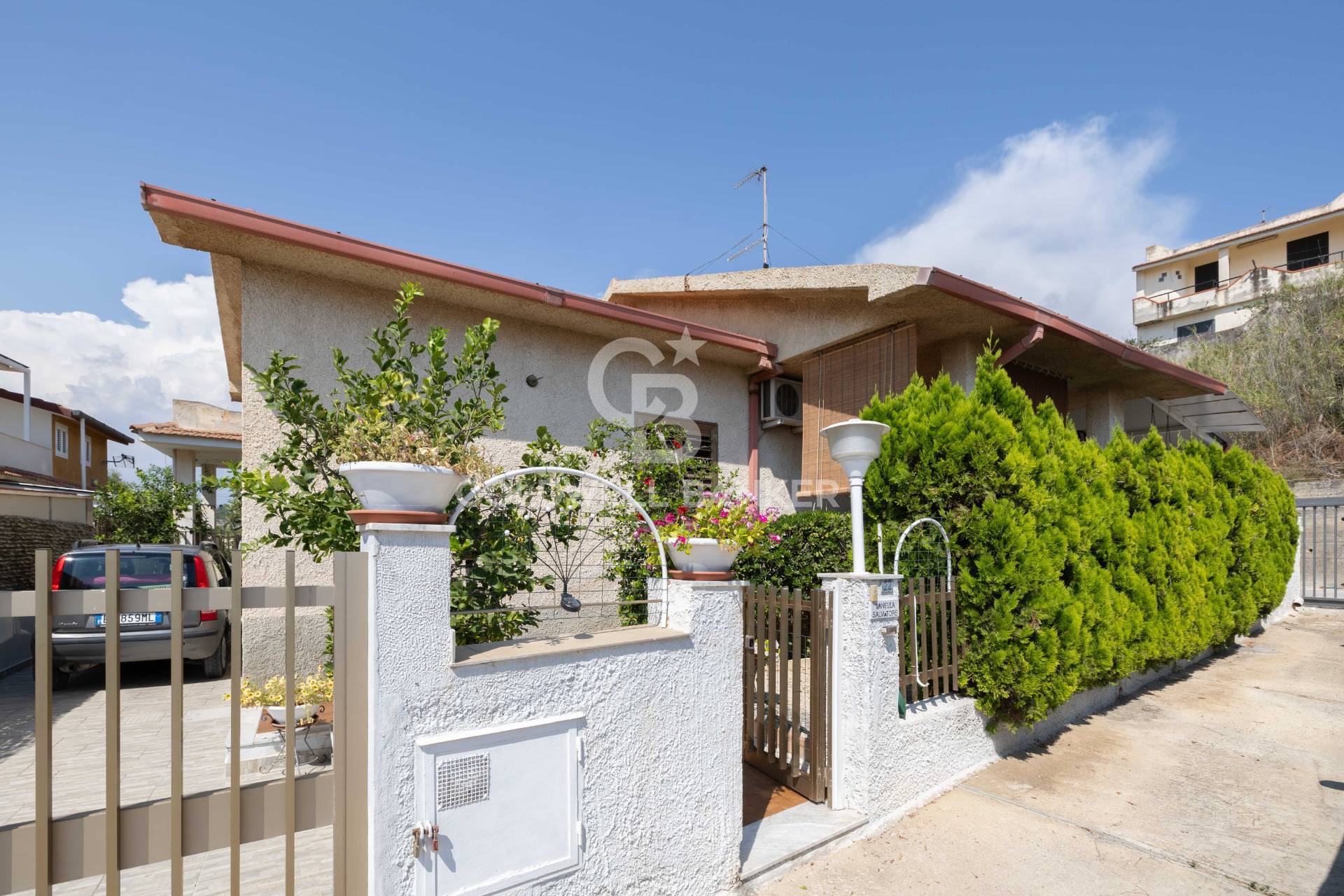 Coldwell Banker Maxi Real Estate