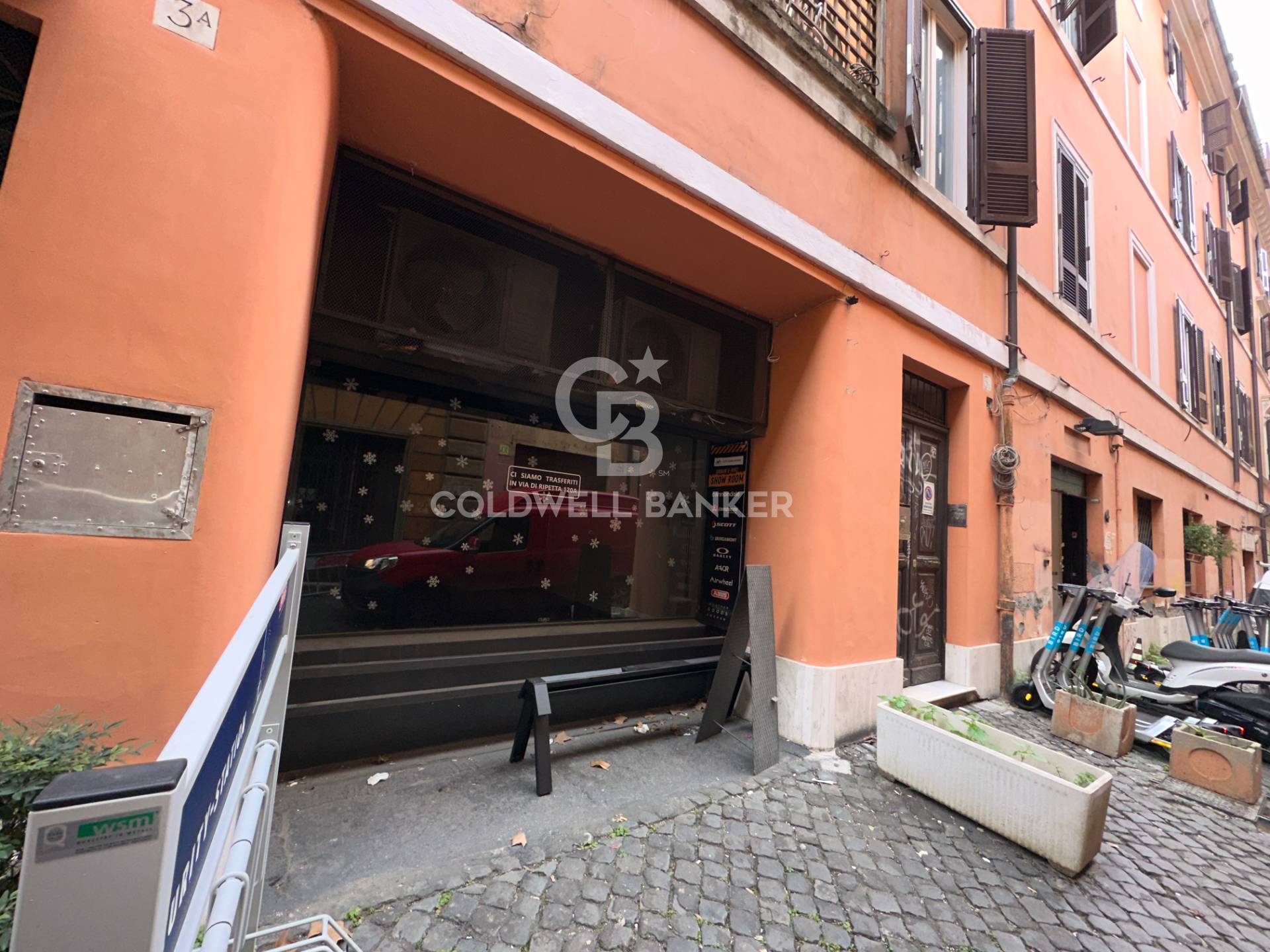 Locale Comm.le in Affitto