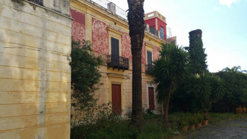 Palazzo in vendita a Ercolano (NA)